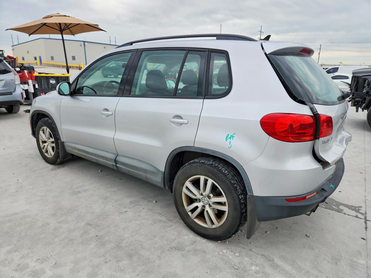 2015 Volkswagen Tiguan S Silver vin: WVGBV7AX3FW610040