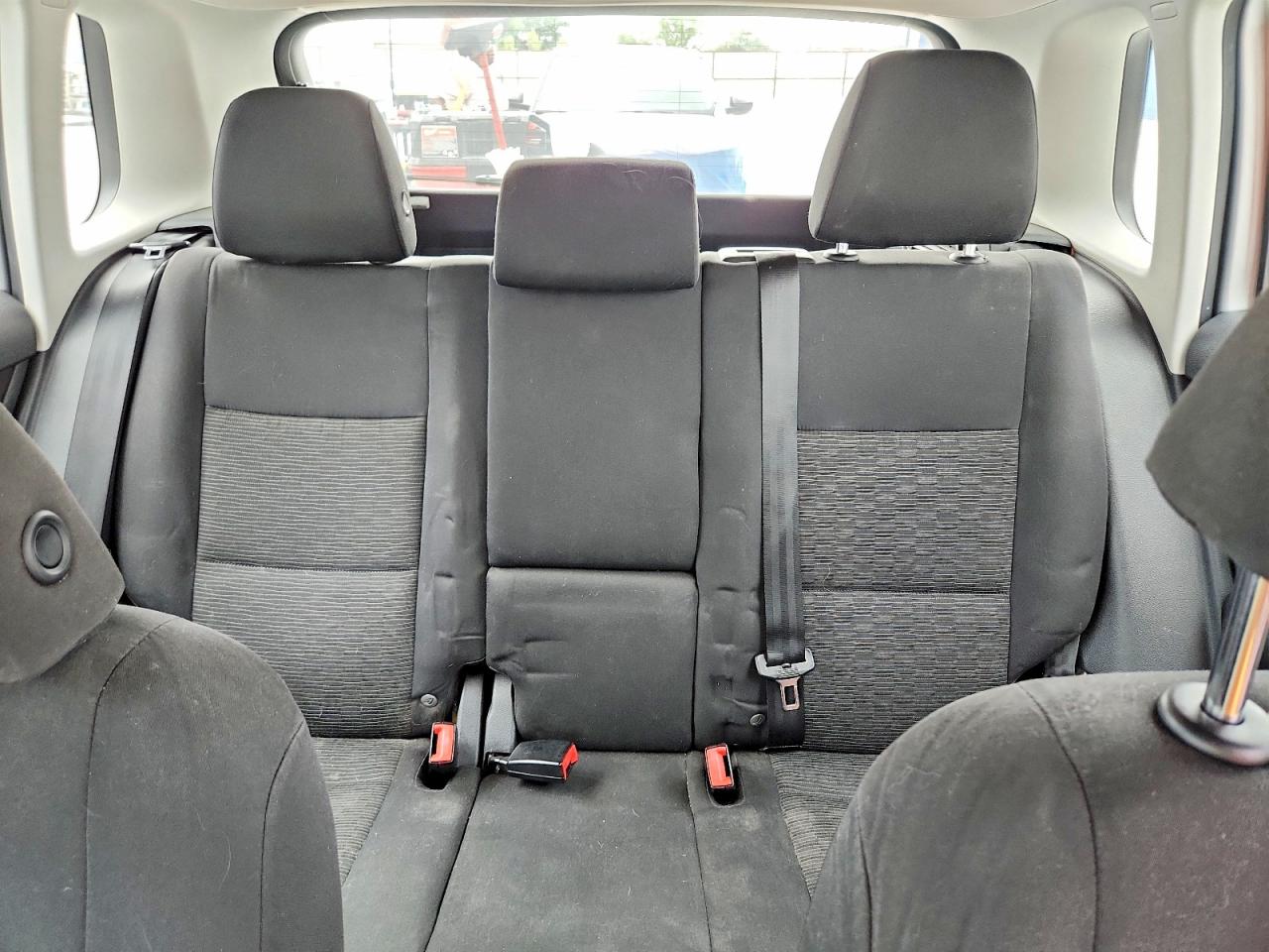 2015 Volkswagen Tiguan S Silver vin: WVGBV7AX3FW610040