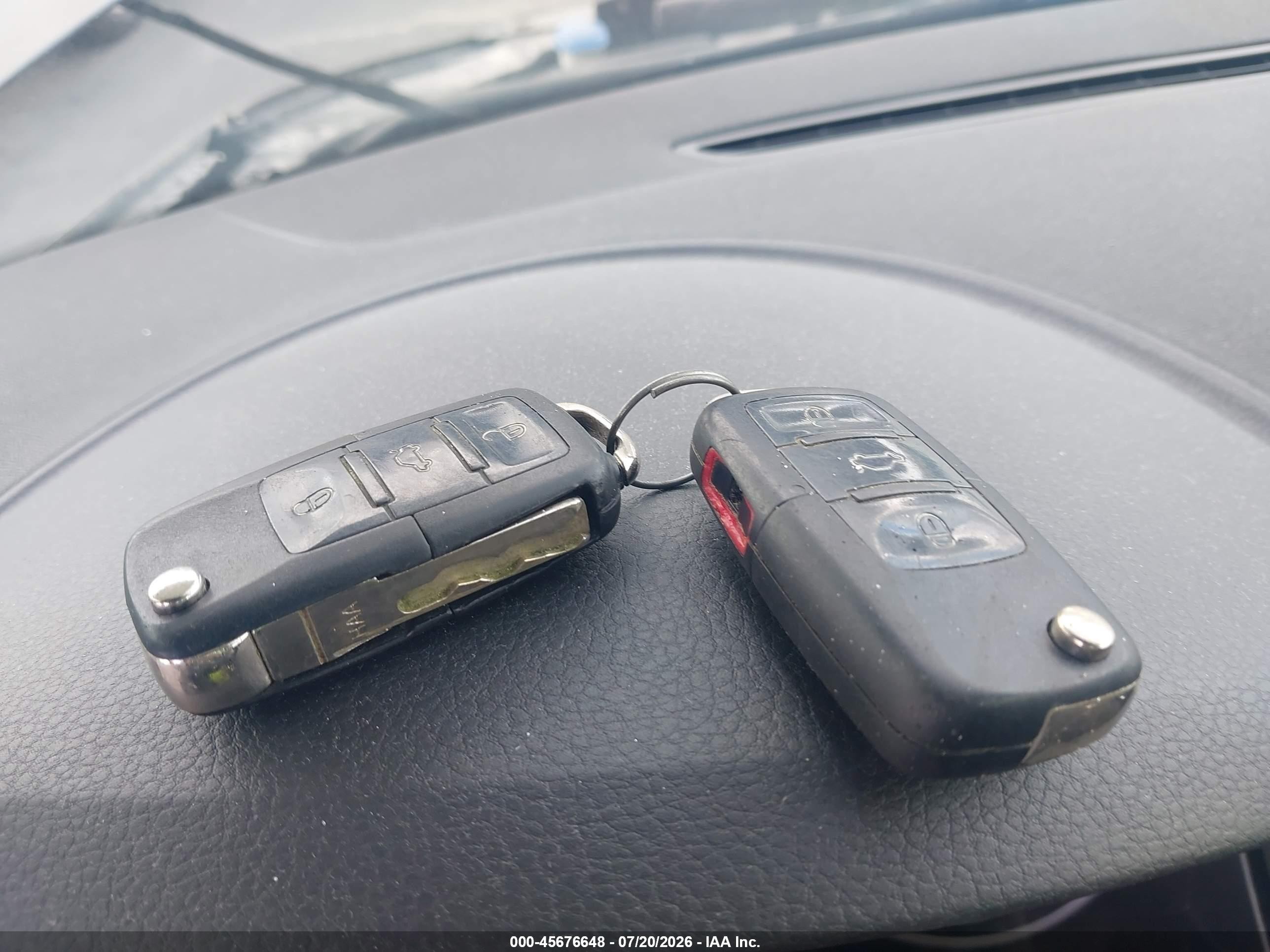 2010 Volkswagen Tiguan Se Gray vin: WVGBV7AX4AW509064