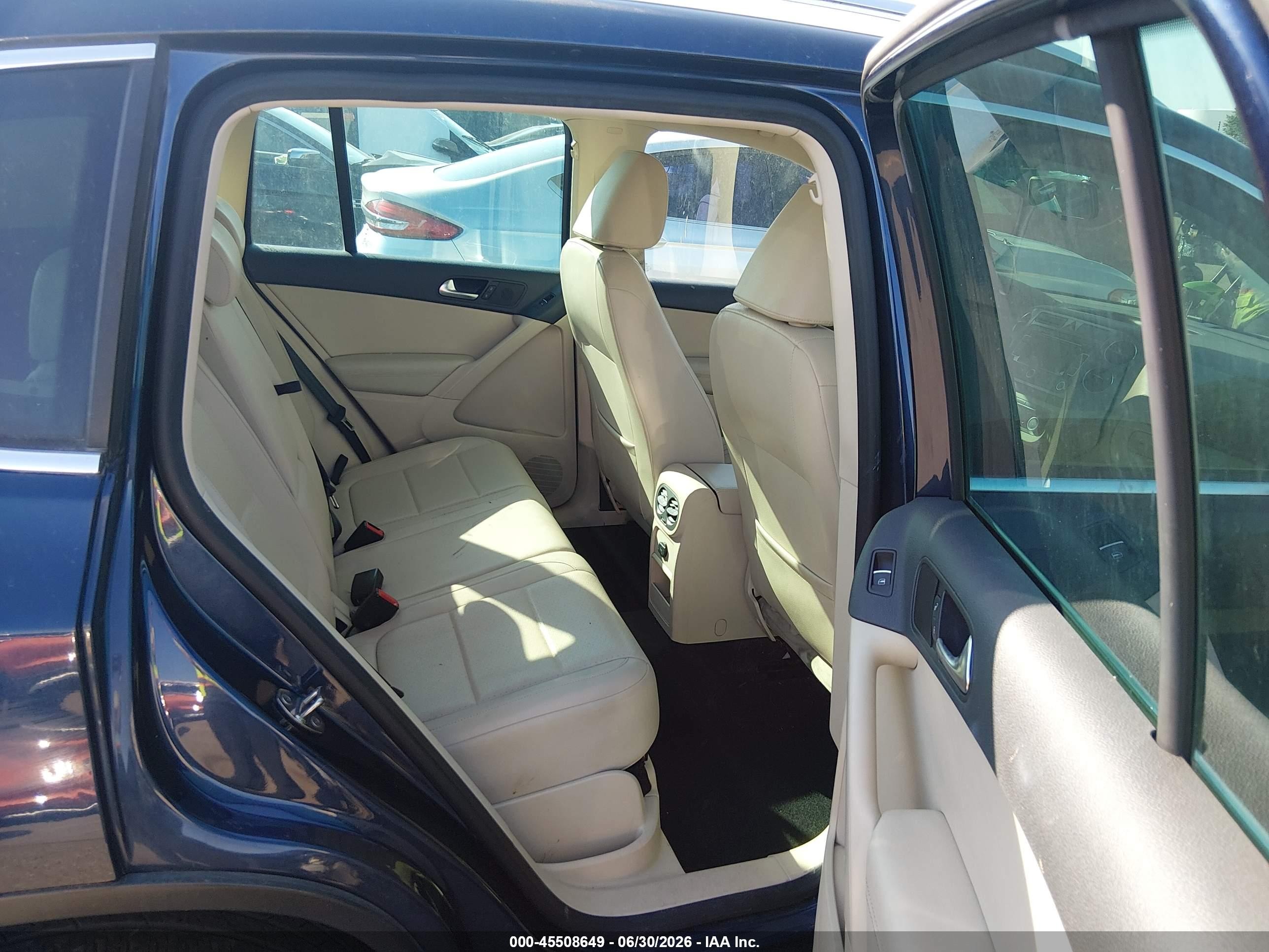 2011 Volkswagen Tiguan Se Blue vin: WVGBV7AX4BW000237