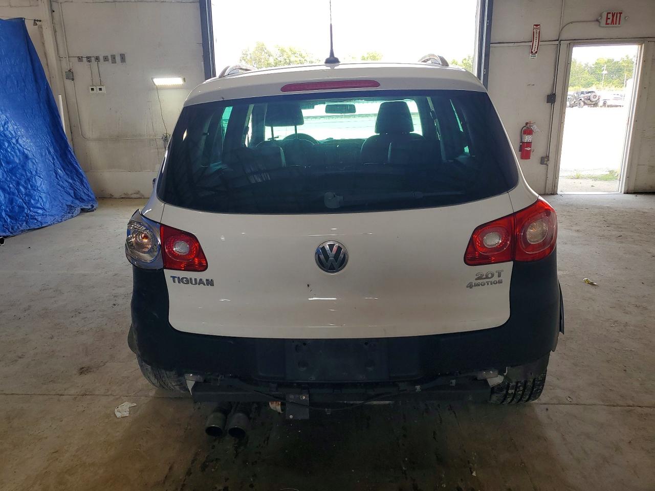 2011 Volkswagen Tiguan S White vin: WVGBV7AX4BW503895