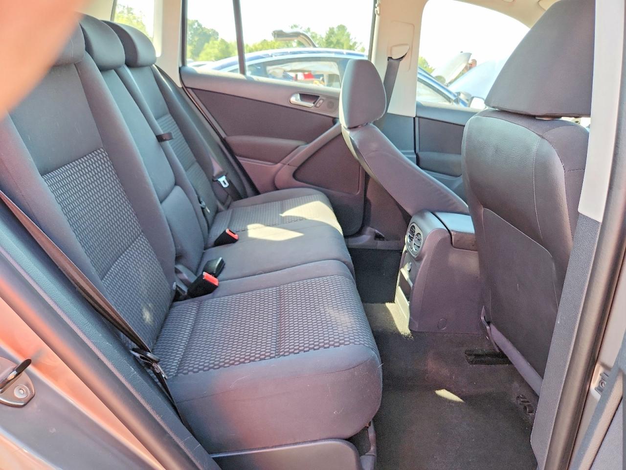 2011 Volkswagen Tiguan S Gray vin: WVGBV7AX4BW506523