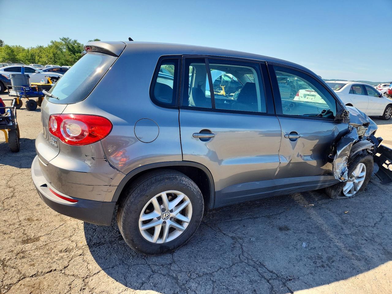 2011 Volkswagen Tiguan S Gray vin: WVGBV7AX4BW506523