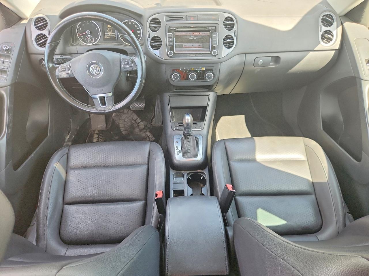 2012 Volkswagen Tiguan Черный vin: WVGBV7AX4CW518544