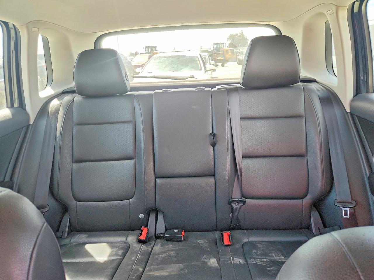 2012 Volkswagen Tiguan Черный vin: WVGBV7AX4CW518544