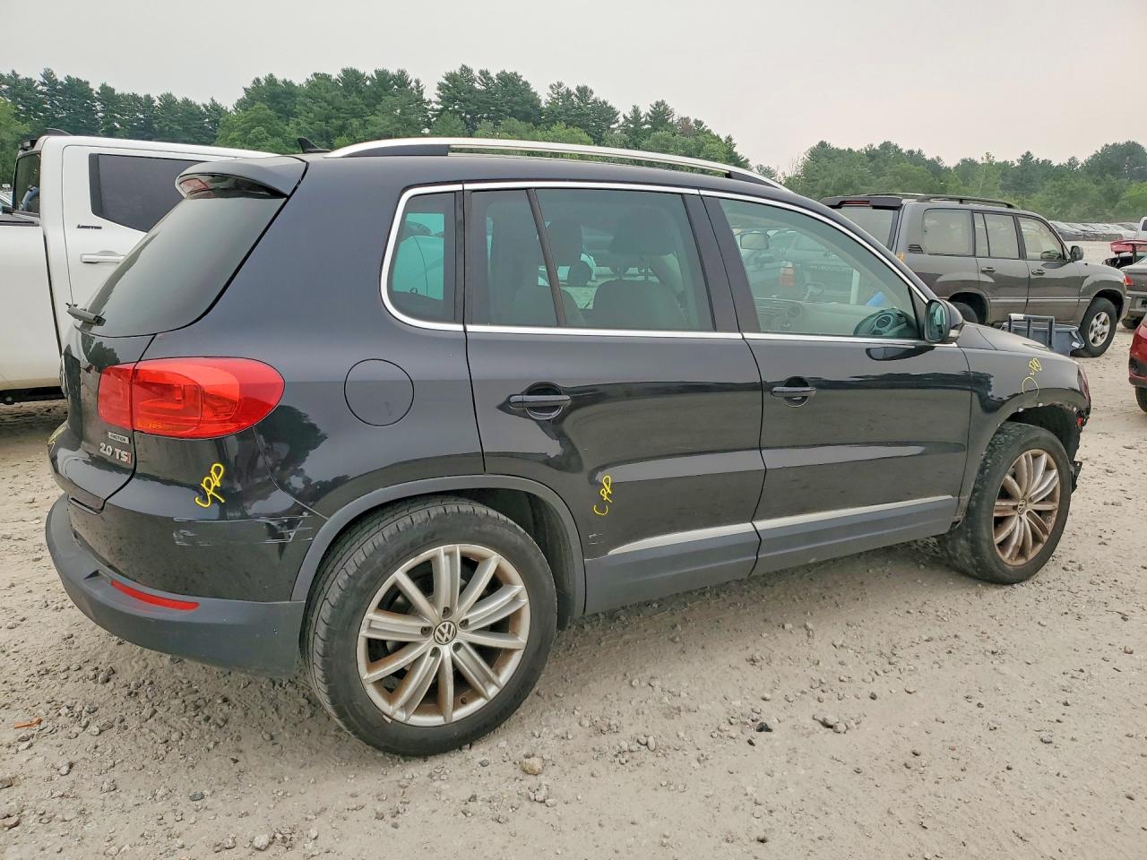 2012 Volkswagen Tiguan S Black vin: WVGBV7AX4CW539555