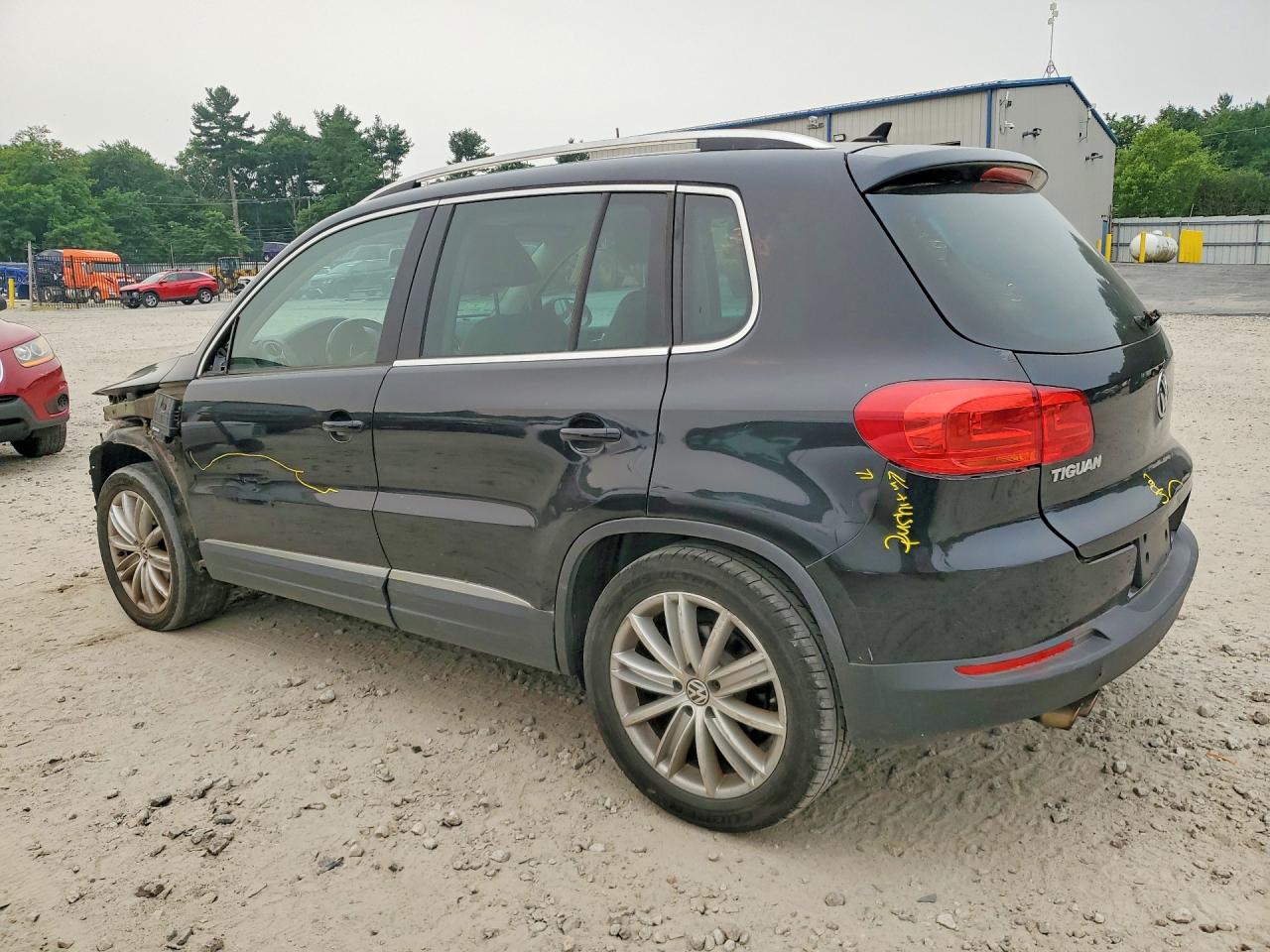 2012 Volkswagen Tiguan S Black vin: WVGBV7AX4CW539555