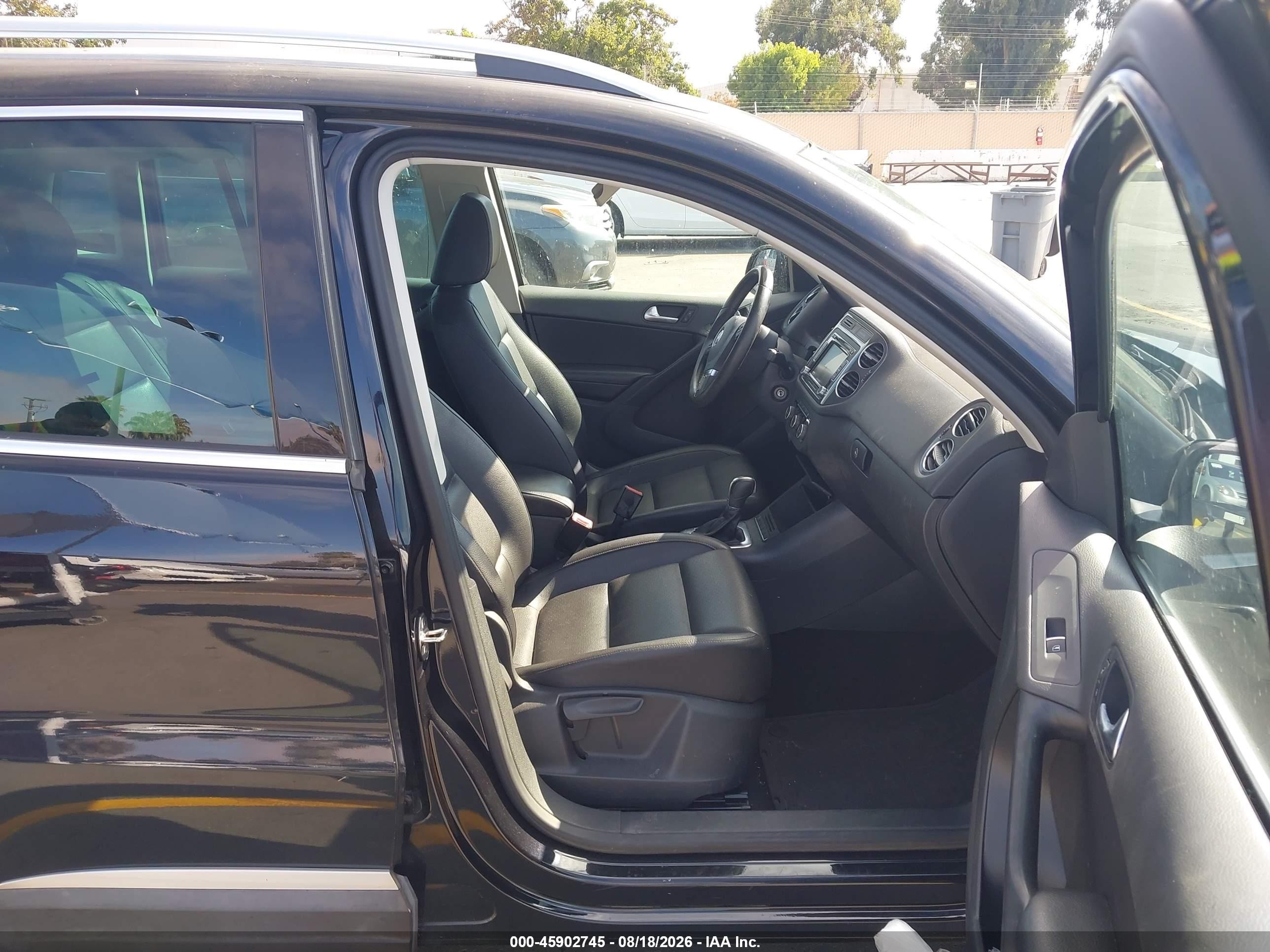 2012 Volkswagen Tiguan Se Black vin: WVGBV7AX4CW559546
