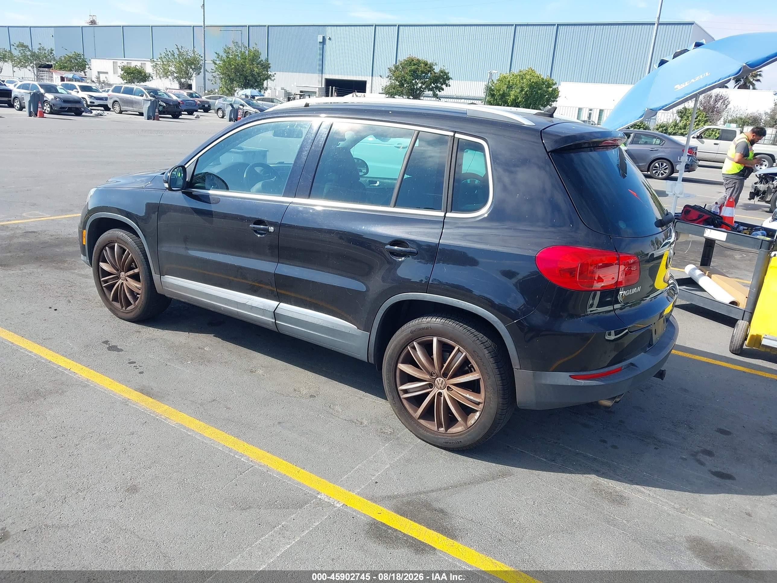 2012 Volkswagen Tiguan Se Black vin: WVGBV7AX4CW559546