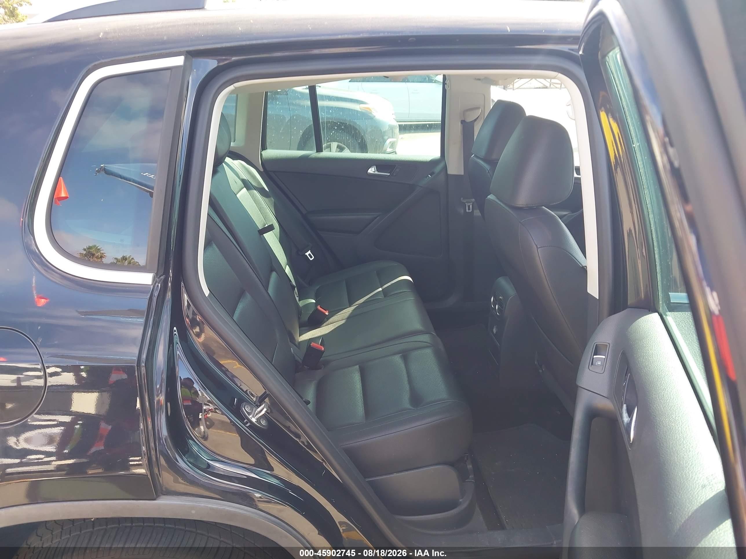 2012 Volkswagen Tiguan Se Black vin: WVGBV7AX4CW559546