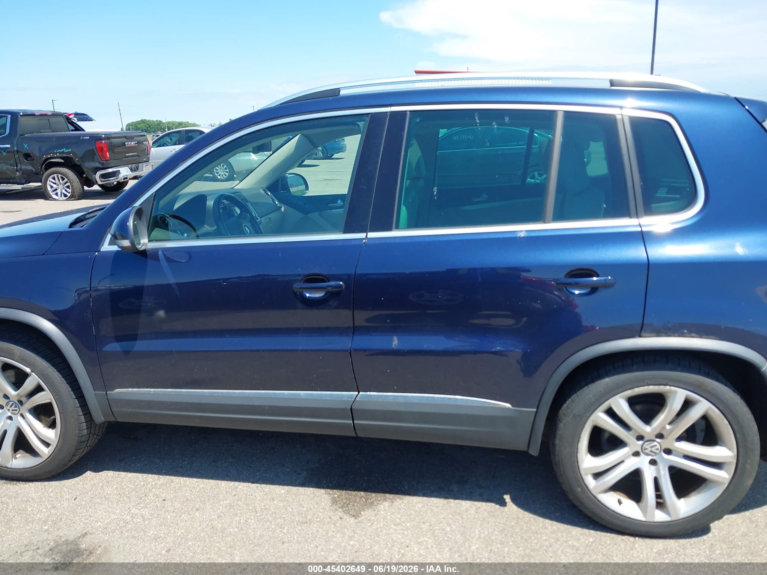 2012 Volkswagen Tiguan Sel Blue vin: WVGBV7AX4CW609443