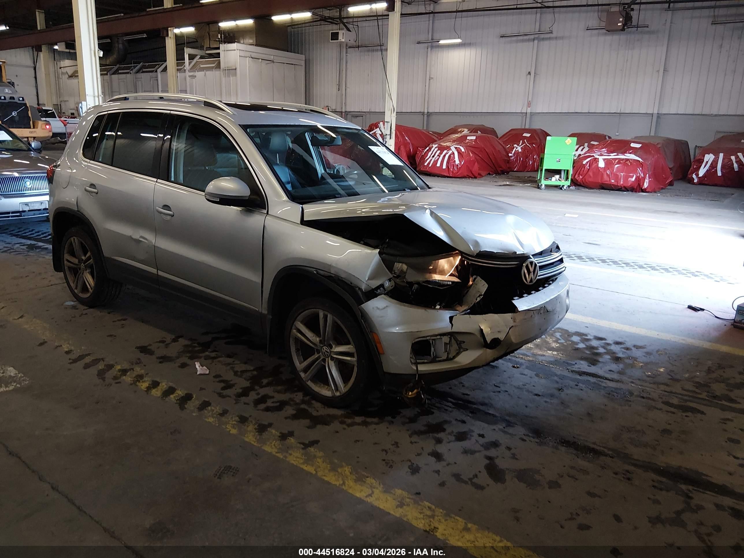 2013 Volkswagen Tiguan S/se/sel Silver vin: WVGBV7AX4DW538102