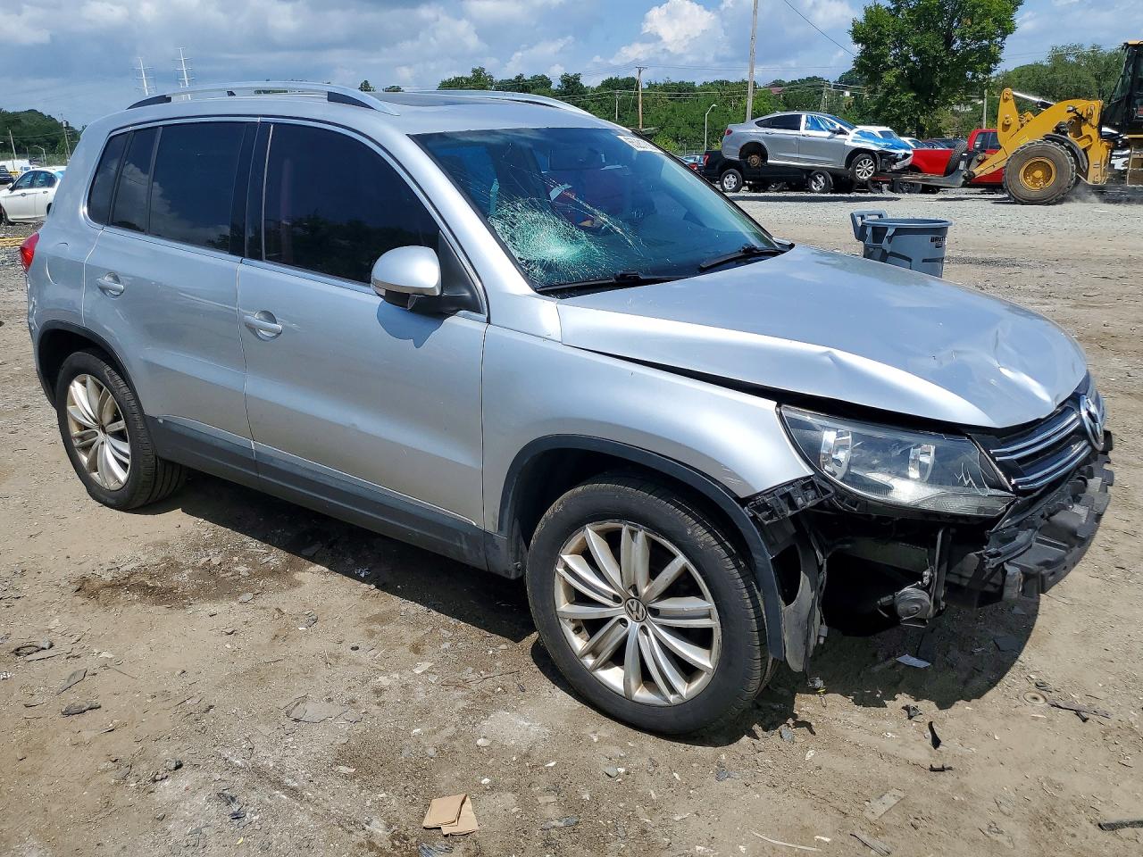 2013 Volkswagen Tiguan S Silver vin: WVGBV7AX4DW546913