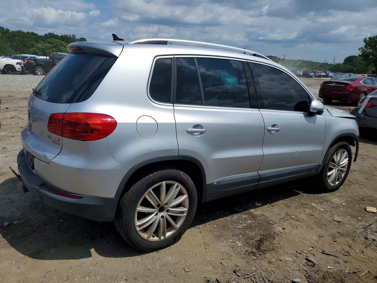 2013 Volkswagen Tiguan S Silver vin: WVGBV7AX4DW546913