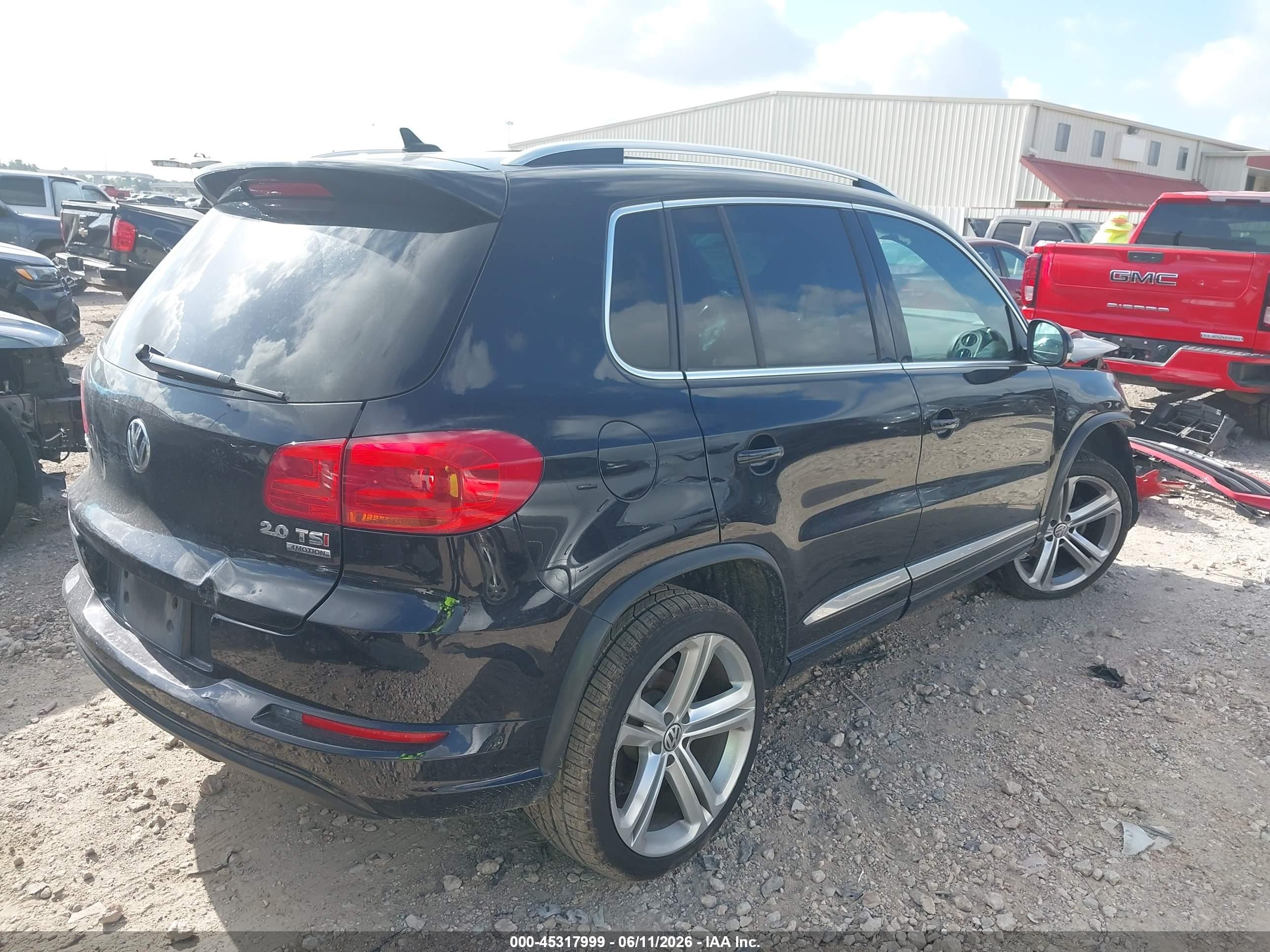 2015 Volkswagen Tiguan R-line Black vin: WVGBV7AX4FW099082