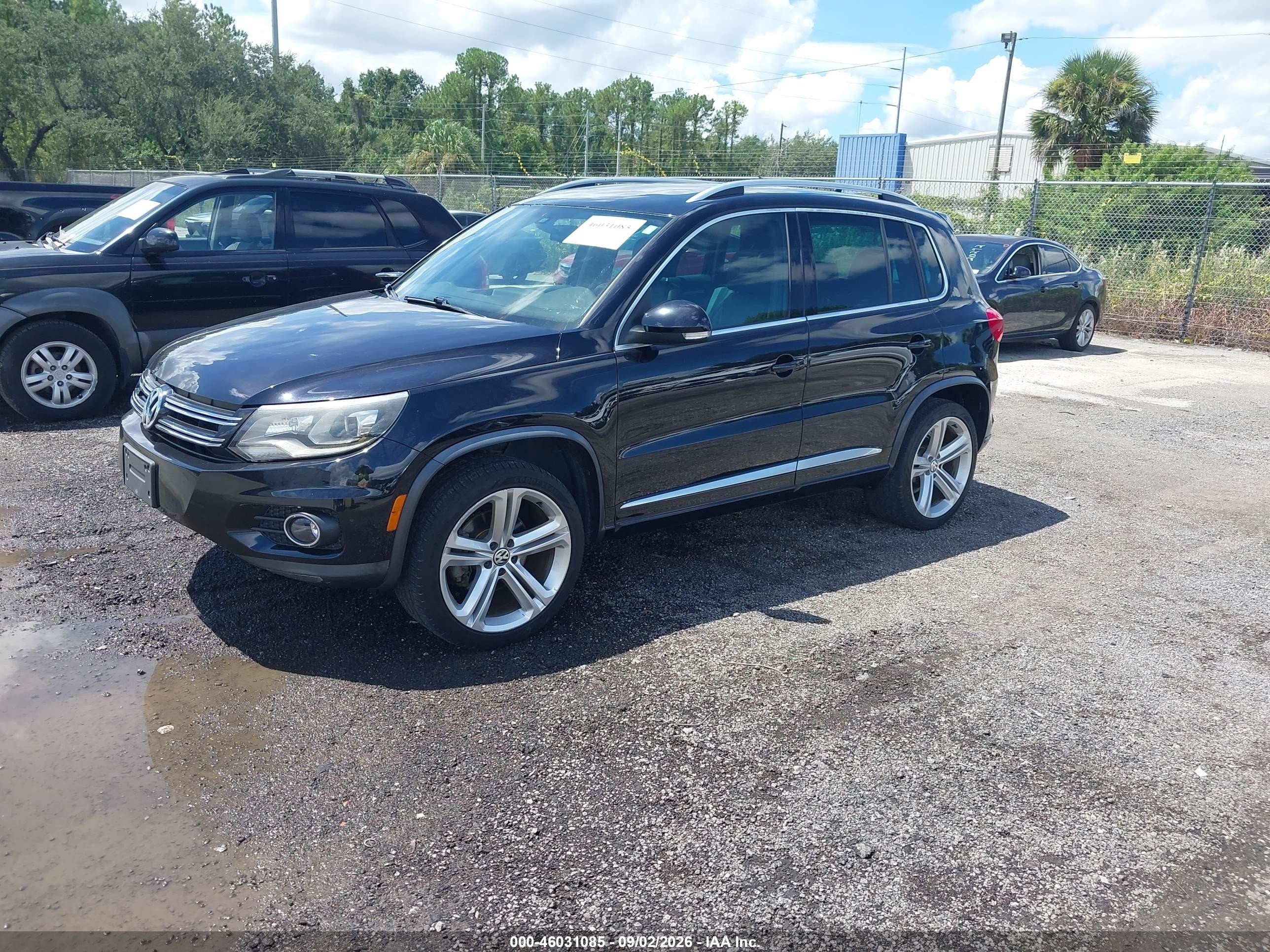 2015 Volkswagen Tiguan R-line Black vin: WVGBV7AX4FW503210