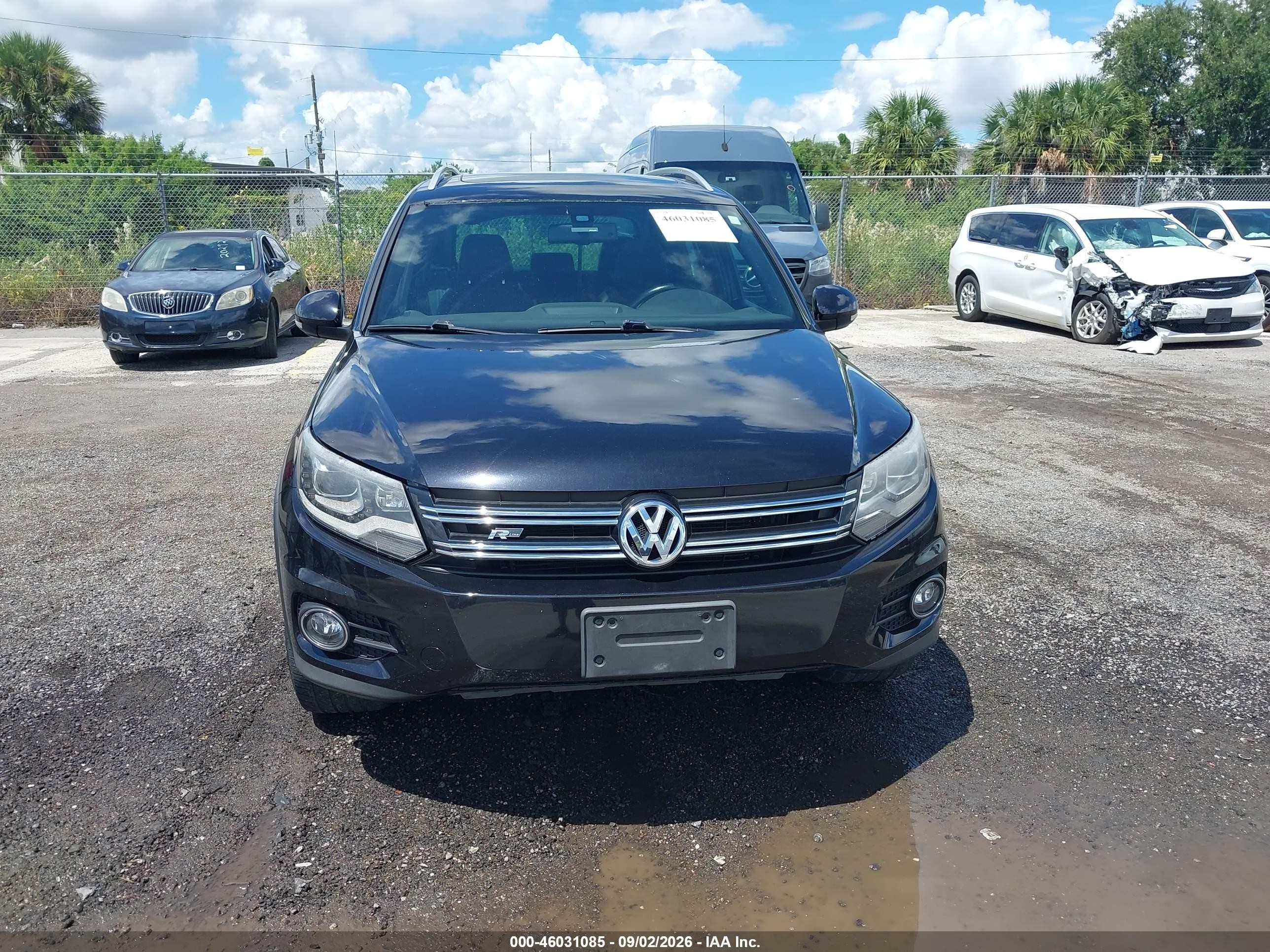 2015 Volkswagen Tiguan R-line Black vin: WVGBV7AX4FW503210