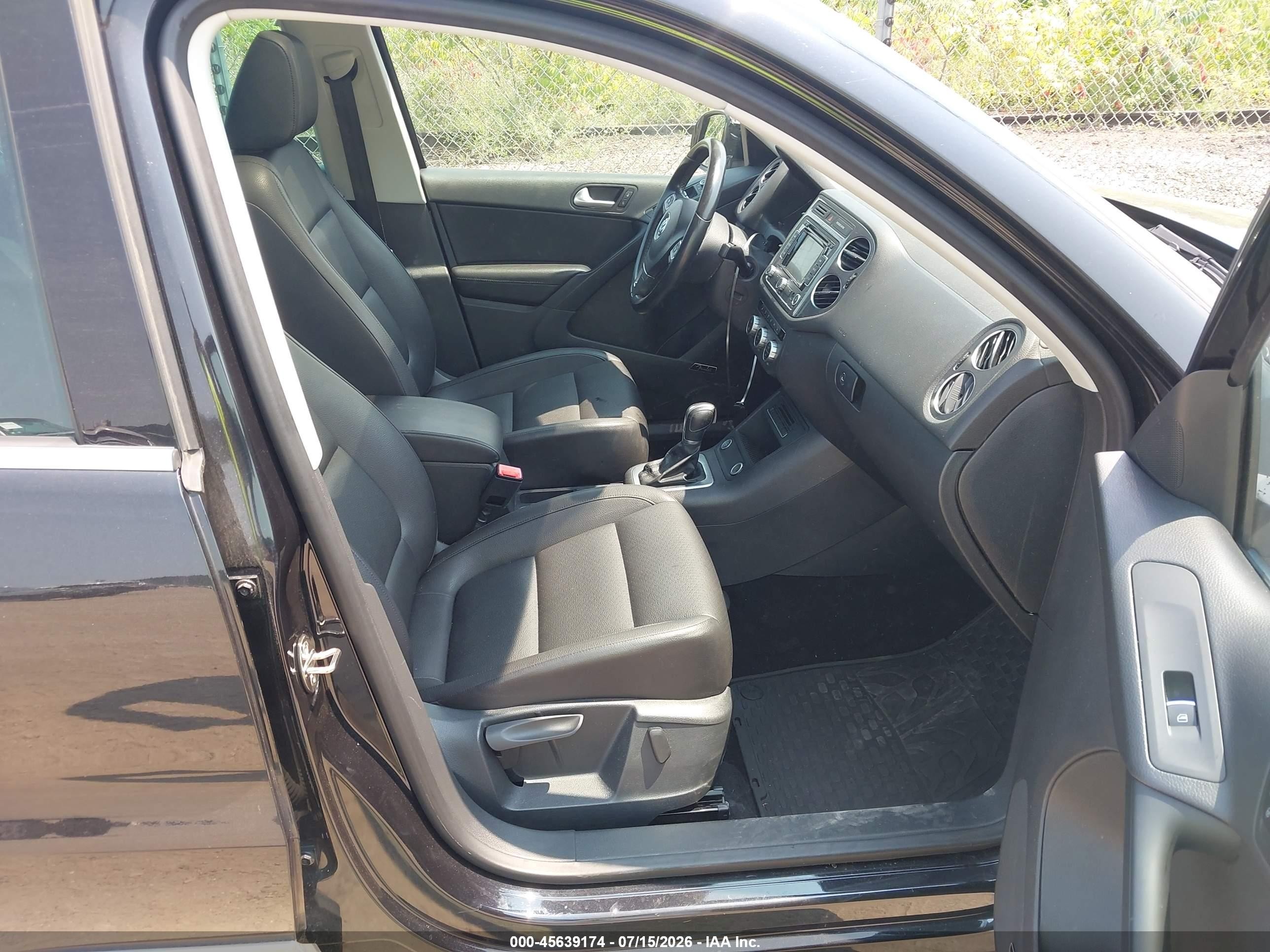 2015 Volkswagen Tiguan Sel Черный vin: WVGBV7AX4FW544985