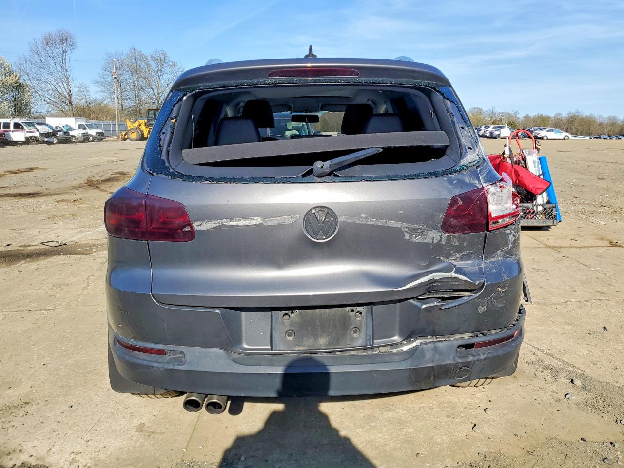 2015 Volkswagen Tiguan S Серый vin: WVGBV7AX4FW555081