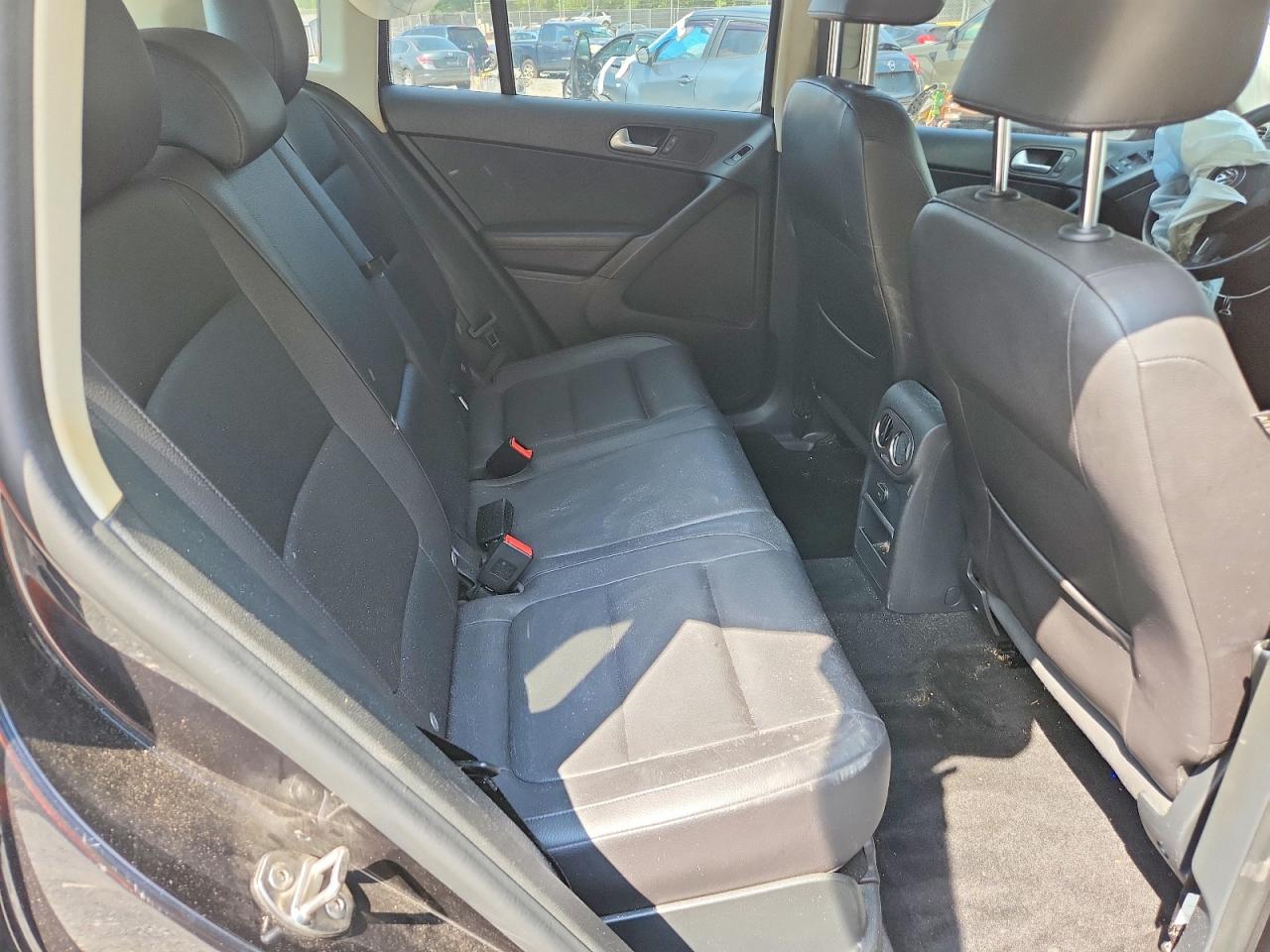 2017 Volkswagen Tiguan S Black vin: WVGBV7AX4HK021802
