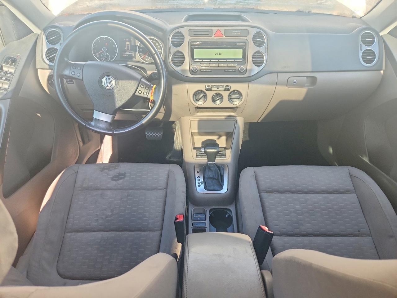 2010 Volkswagen Tiguan Se White vin: WVGBV7AX5AW509719