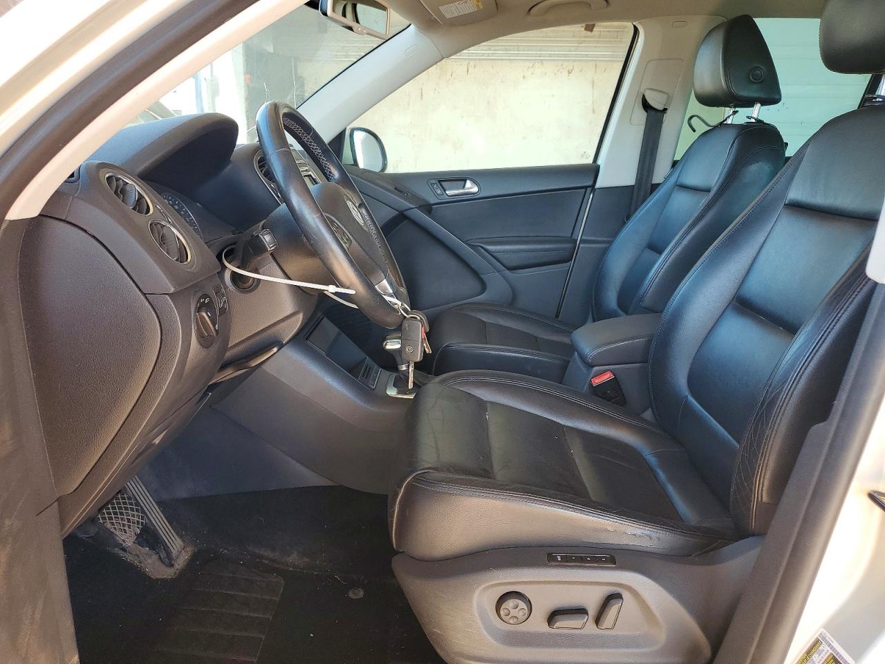 2010 Volkswagen Tiguan Se Серебряный vin: WVGBV7AX5AW524754