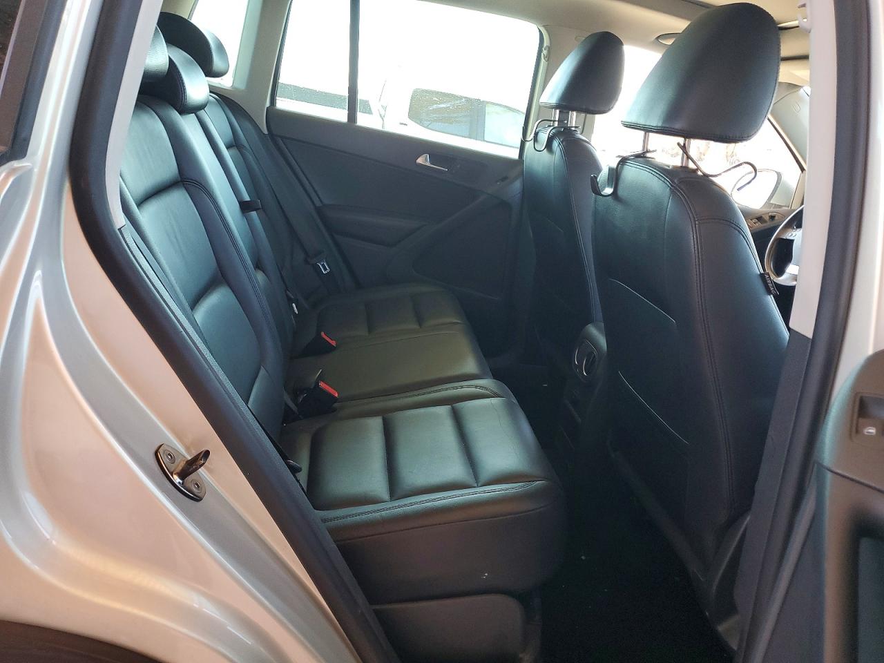 2010 Volkswagen Tiguan Se Серебряный vin: WVGBV7AX5AW524754