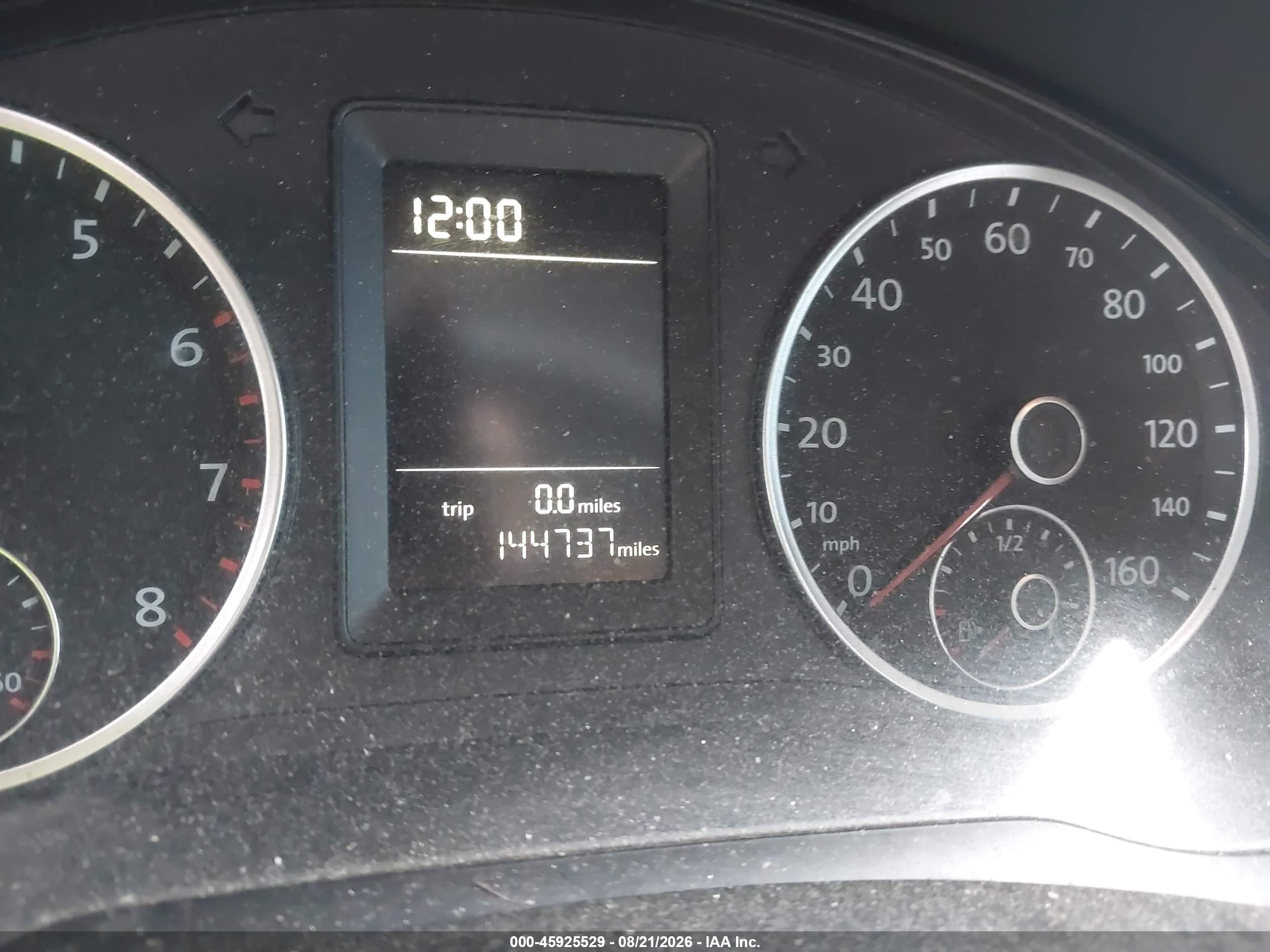 2011 Volkswagen Tiguan S Beige vin: WVGBV7AX5BW534833