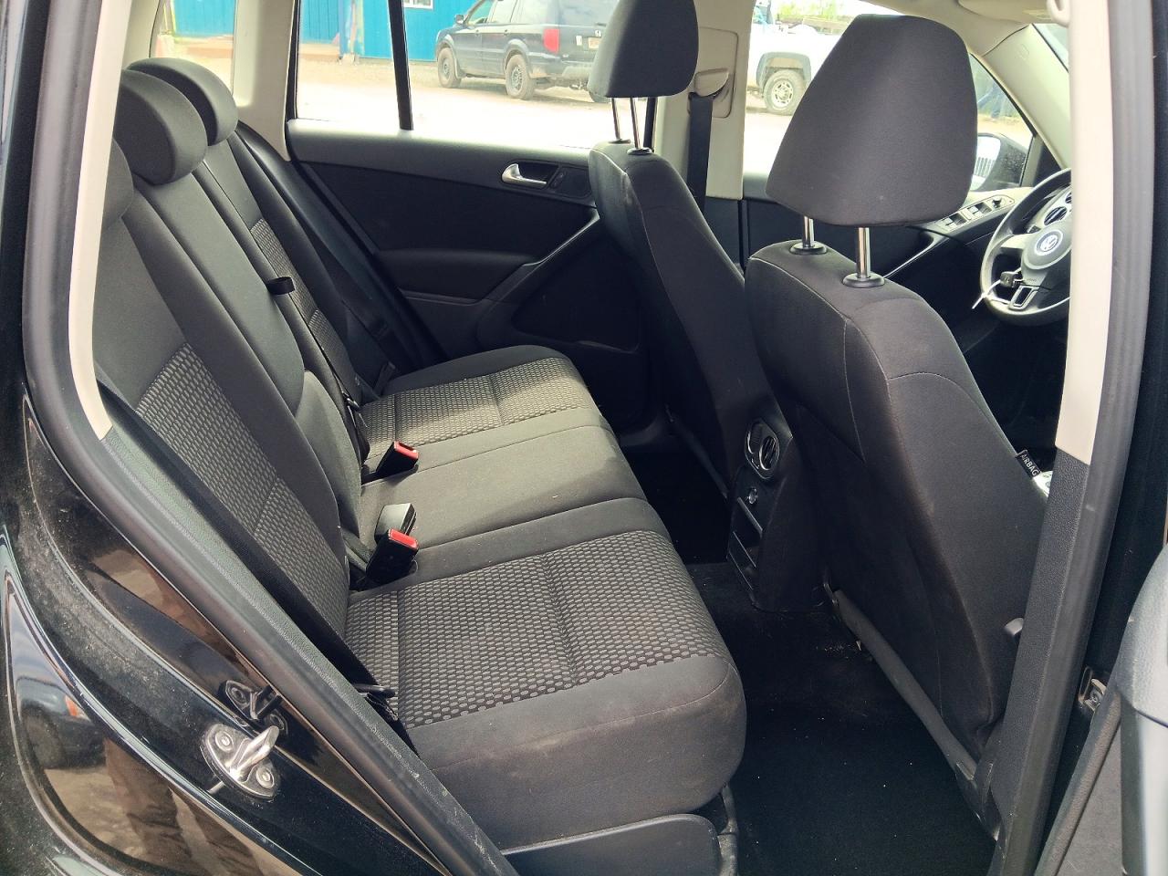 2011 Volkswagen Tiguan S Black vin: WVGBV7AX5BW557450