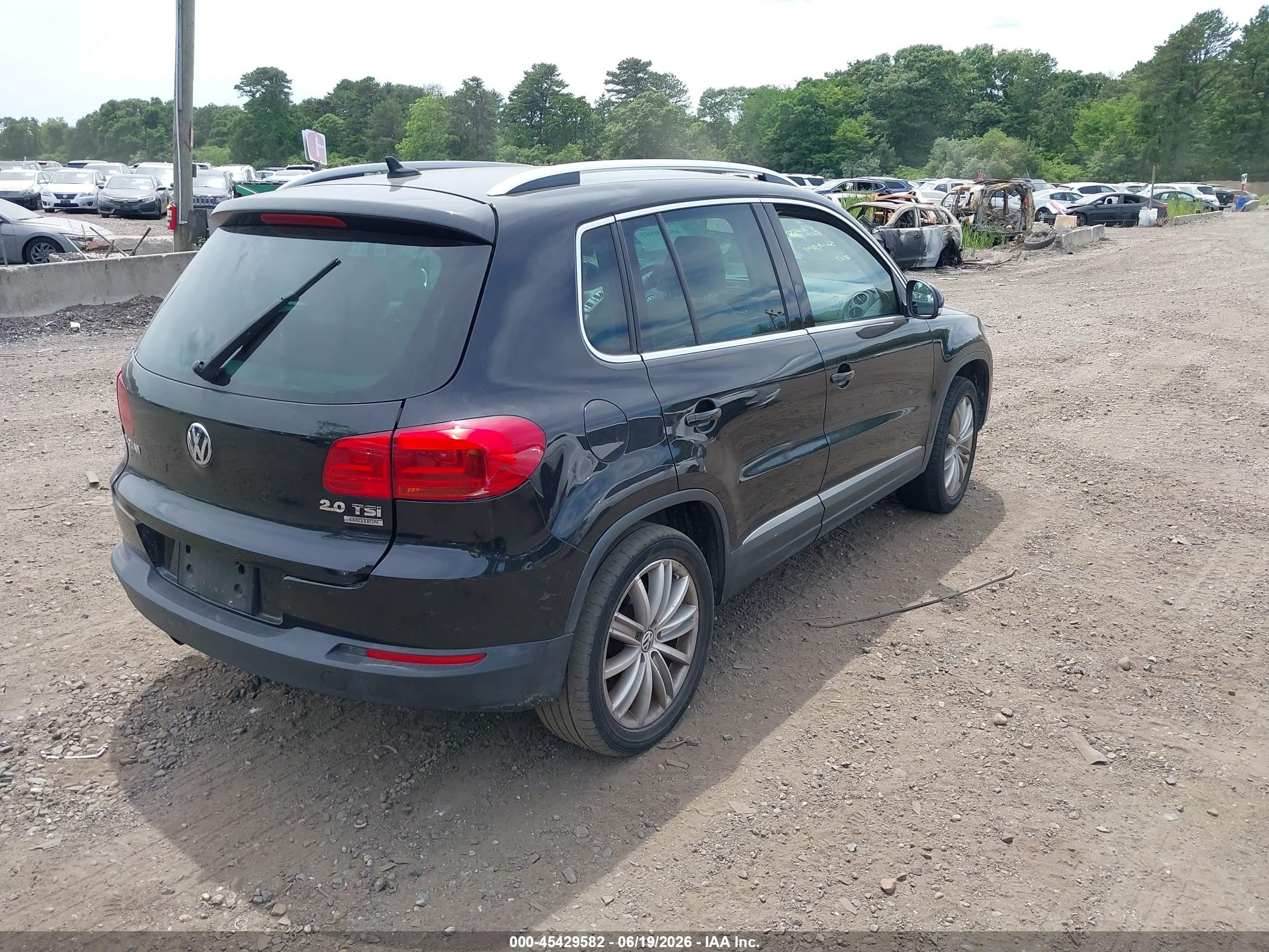 2012 Volkswagen Tiguan Se Black vin: WVGBV7AX5CW539595