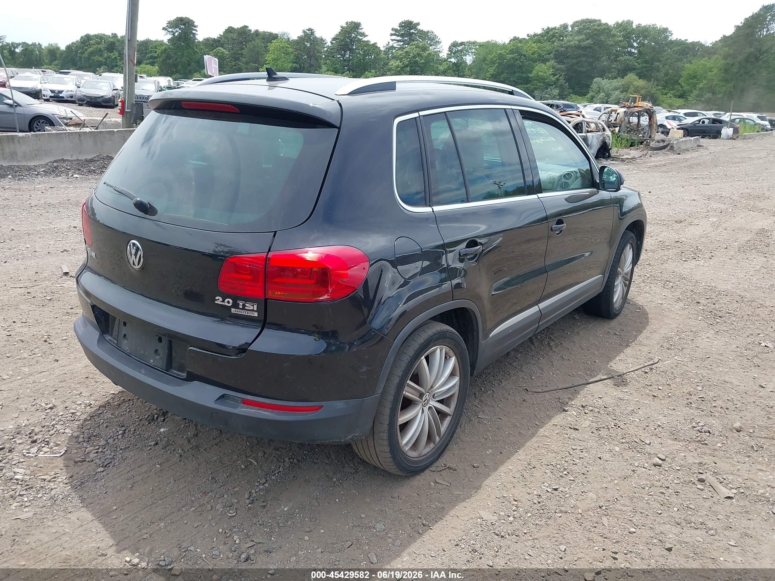 2012 Volkswagen Tiguan Se Black vin: WVGBV7AX5CW539595