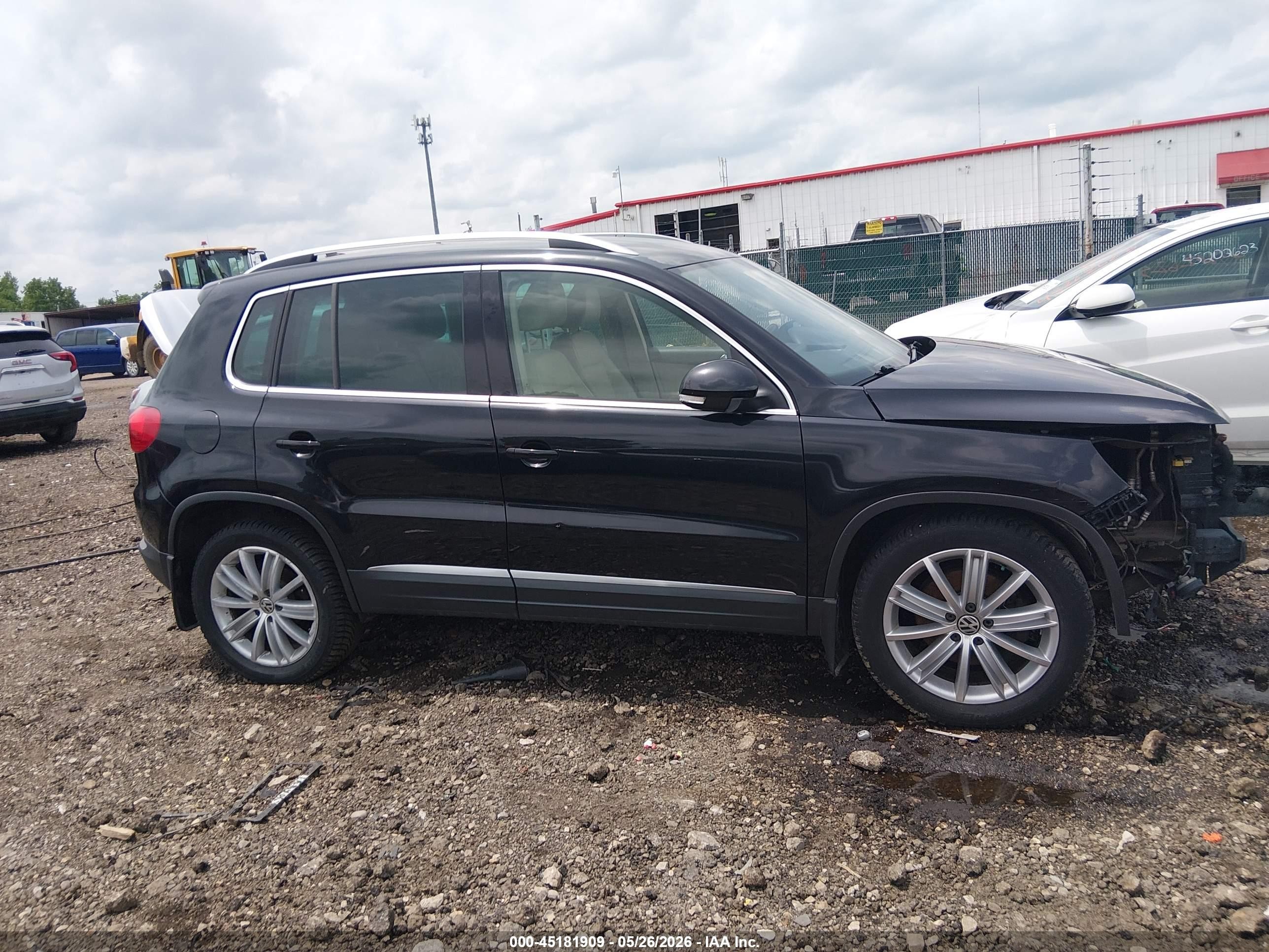2012 Volkswagen Tiguan Se Black vin: WVGBV7AX5CW541864