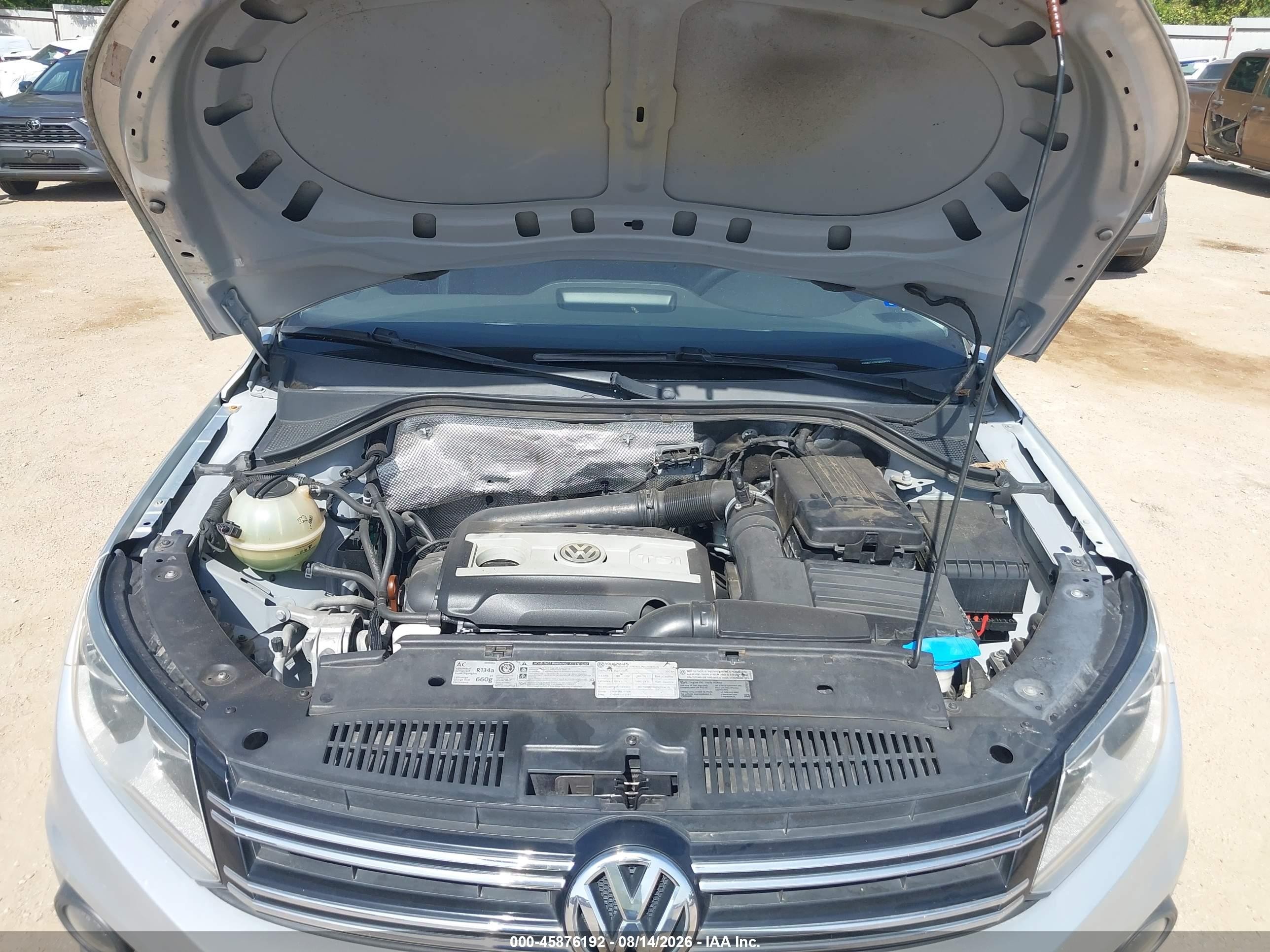 2012 Volkswagen Tiguan Se Silver vin: WVGBV7AX5CW558423