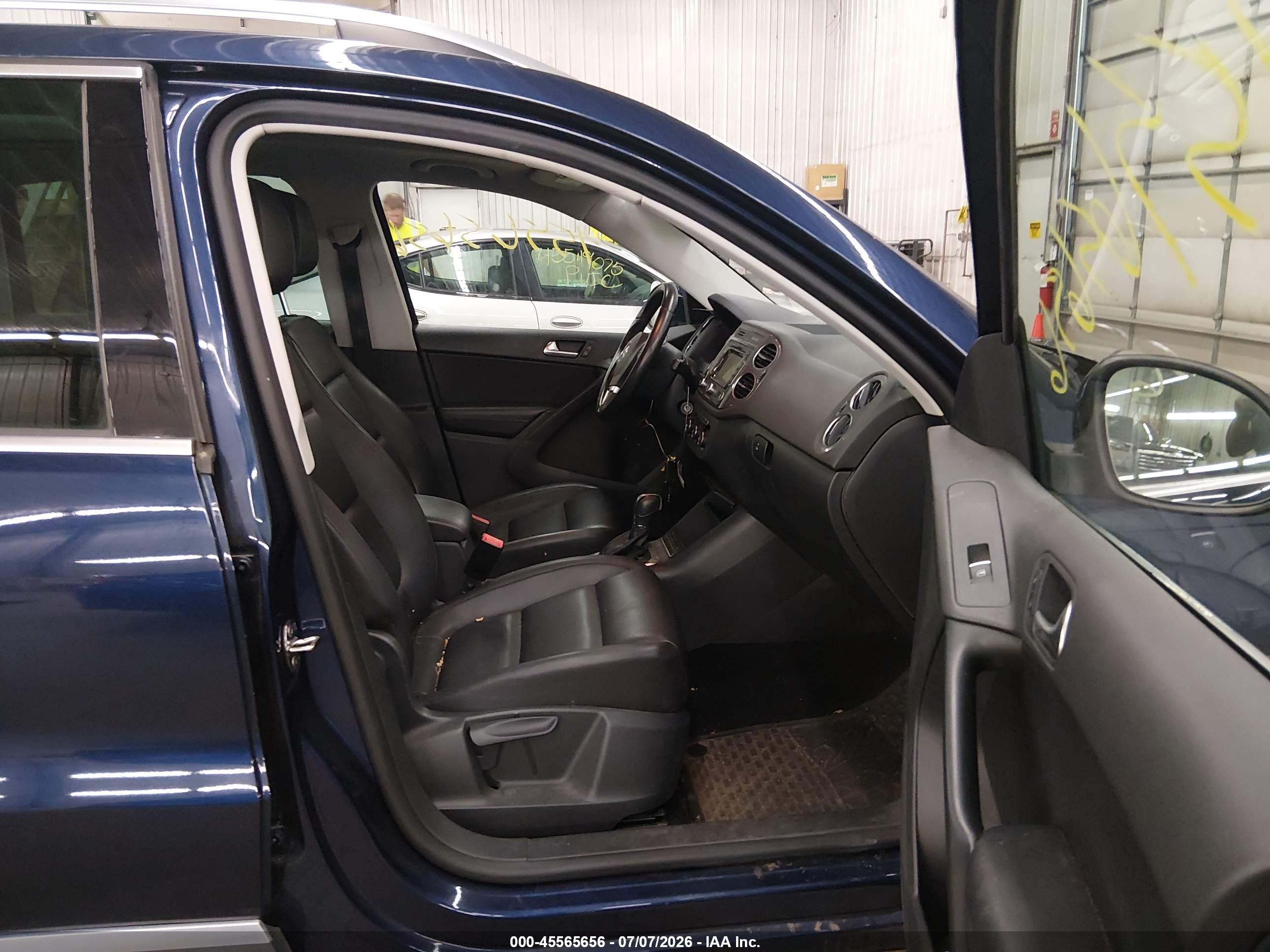 2012 Volkswagen Tiguan Se Dark Blue vin: WVGBV7AX5CW561905