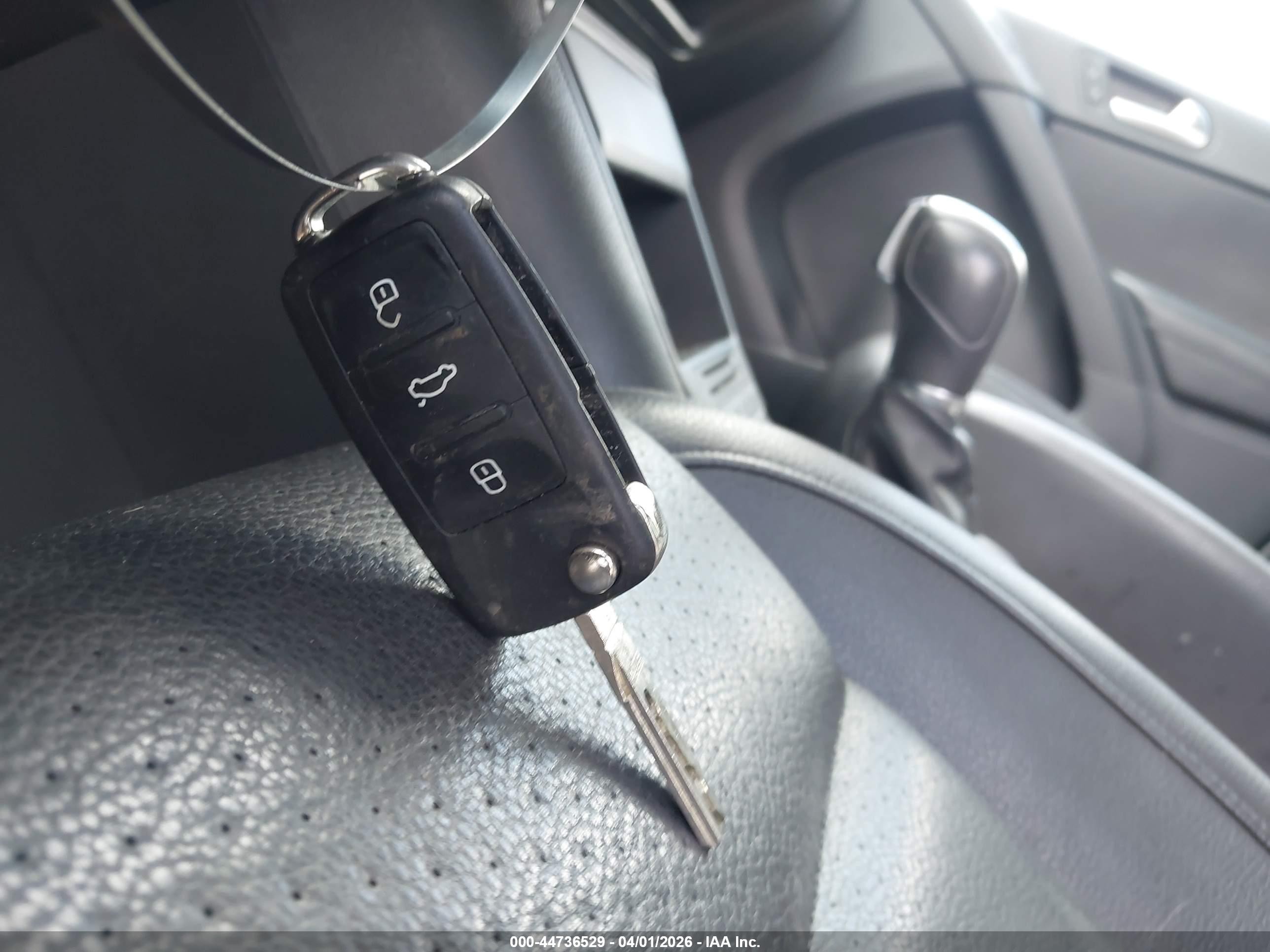 2012 Volkswagen Tiguan Se Silver vin: WVGBV7AX5CW608320