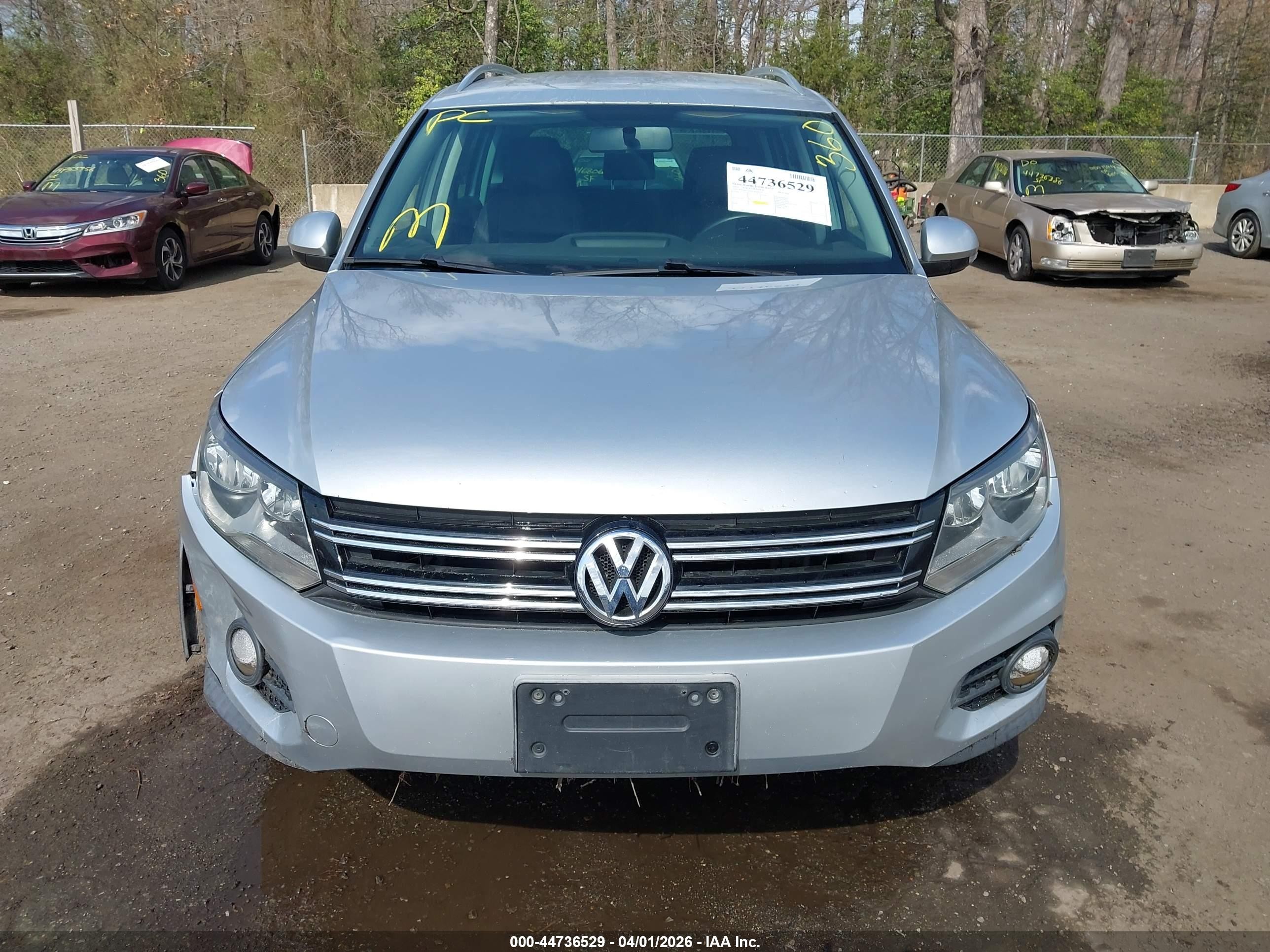 2012 Volkswagen Tiguan Se Silver vin: WVGBV7AX5CW608320