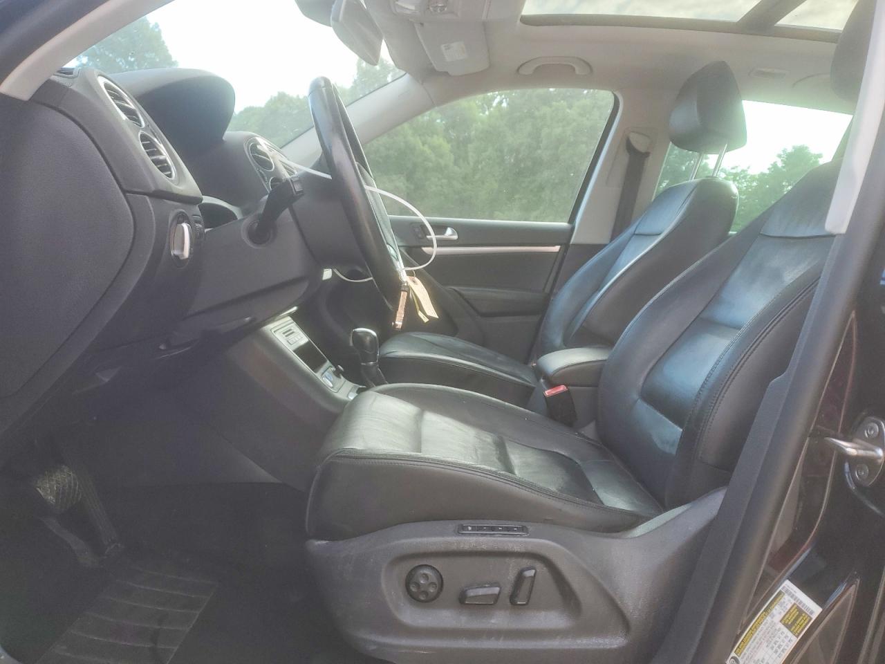 2012 Volkswagen Tiguan S Black vin: WVGBV7AX5CW608480