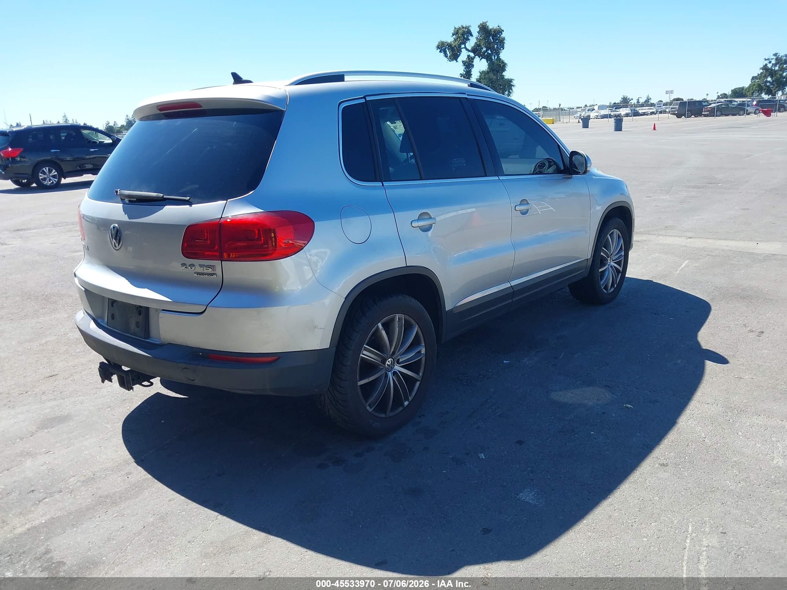 2013 Volkswagen Tiguan Se Silver vin: WVGBV7AX5DW507330