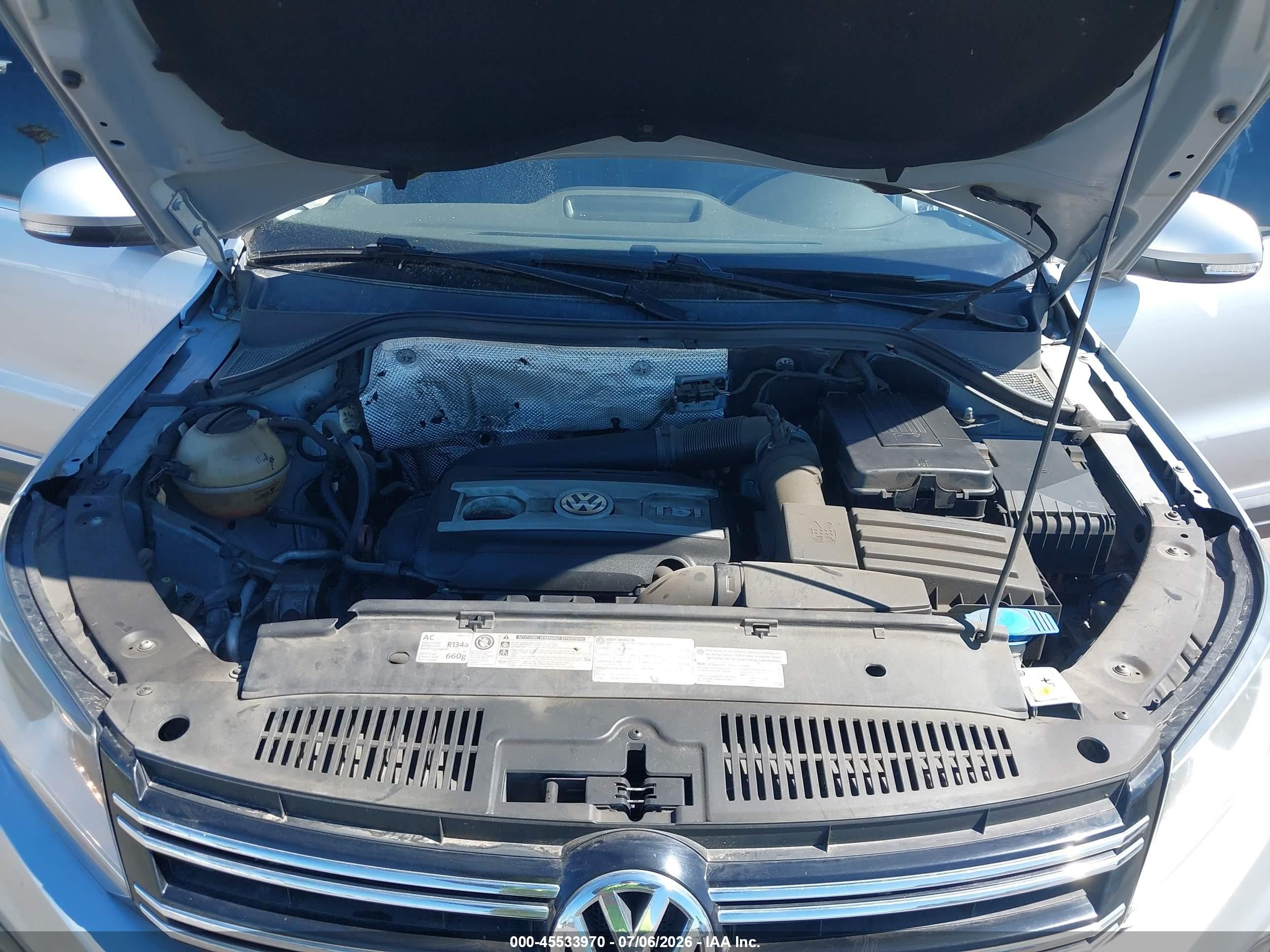 2013 Volkswagen Tiguan Se Silver vin: WVGBV7AX5DW507330
