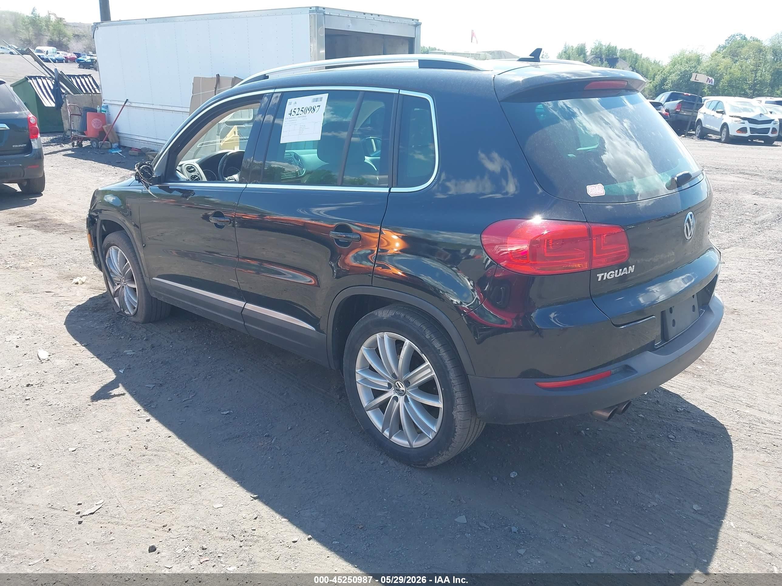 2013 Volkswagen Tiguan Se Black vin: WVGBV7AX5DW511930