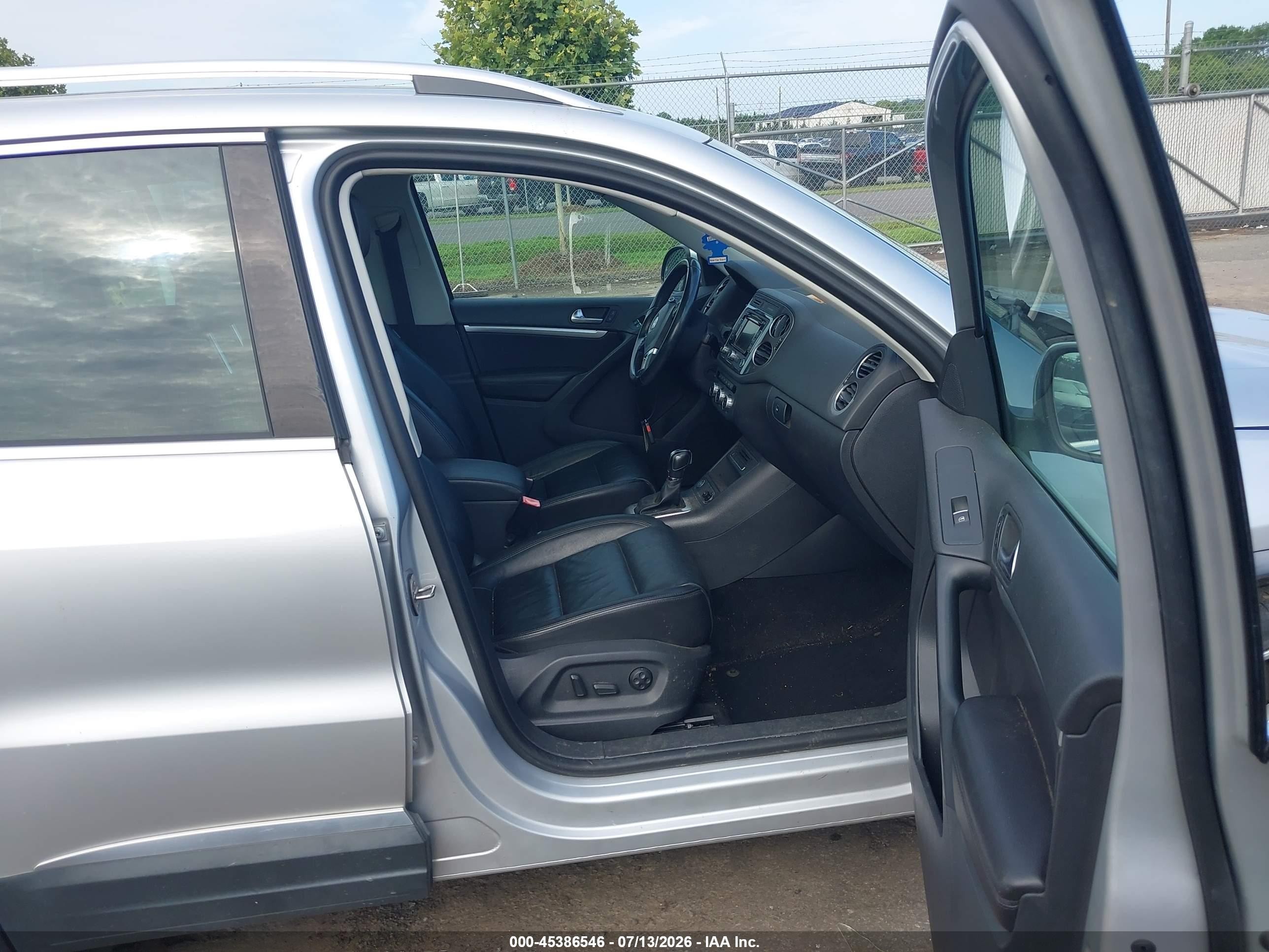 2013 Volkswagen Tiguan Sel Silver vin: WVGBV7AX5DW524581