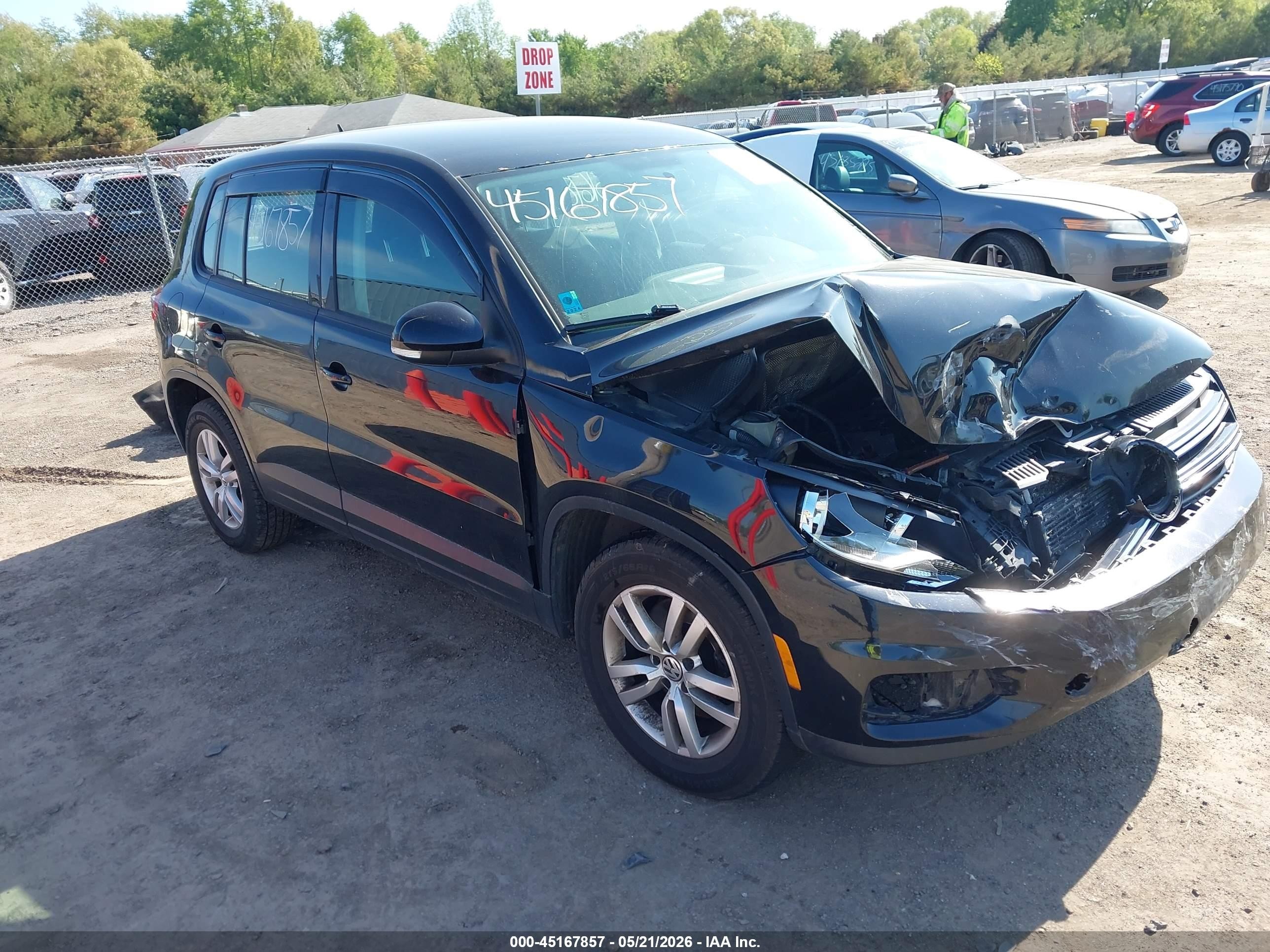 2013 Volkswagen Tiguan S Black vin: WVGBV7AX5DW538223