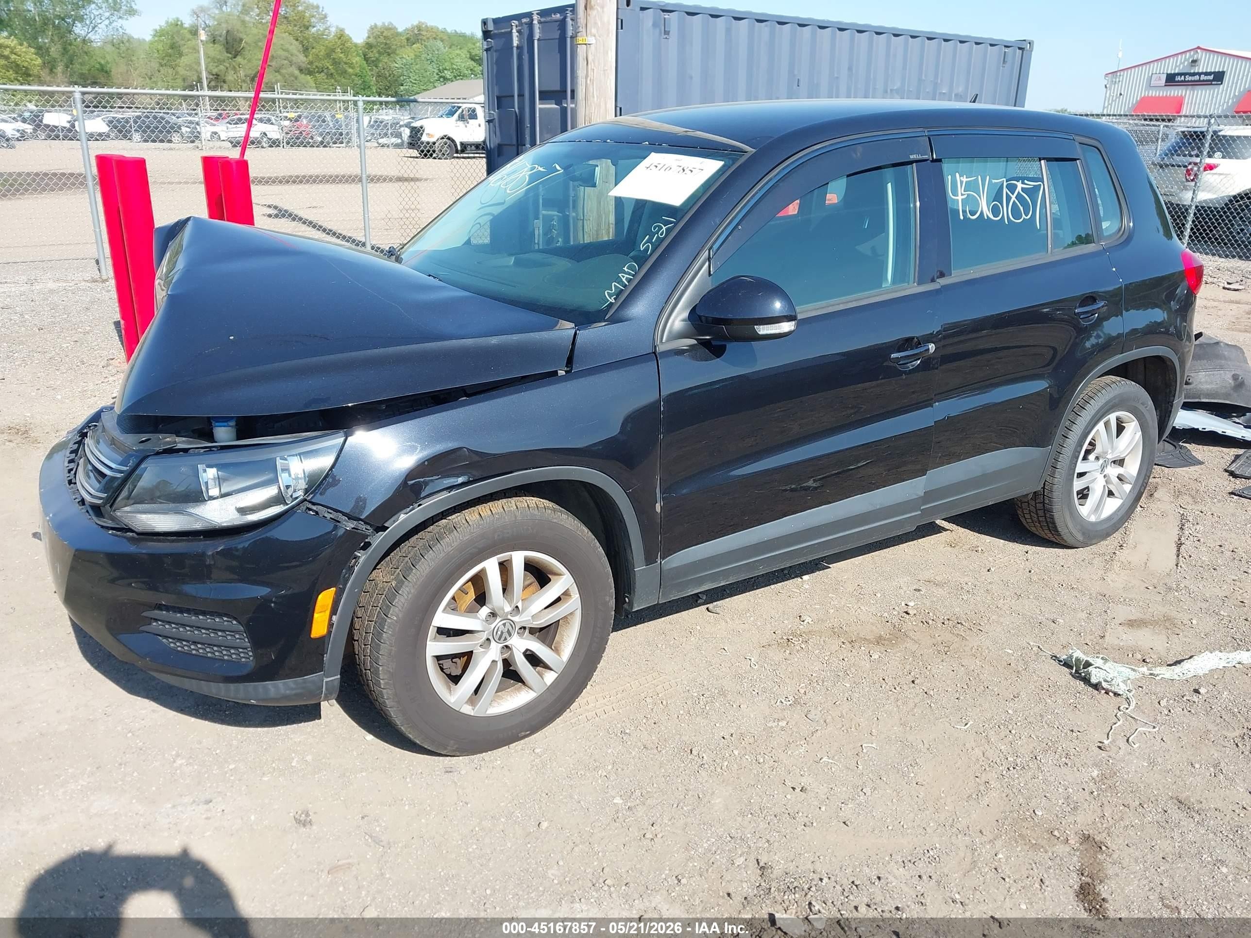 2013 Volkswagen Tiguan S Black vin: WVGBV7AX5DW538223