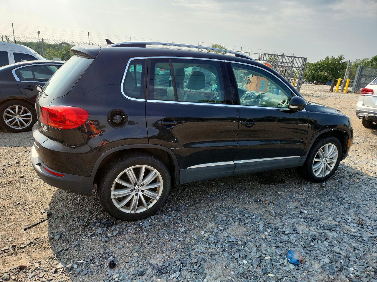 2013 Volkswagen Tiguan S Black vin: WVGBV7AX5DW556916