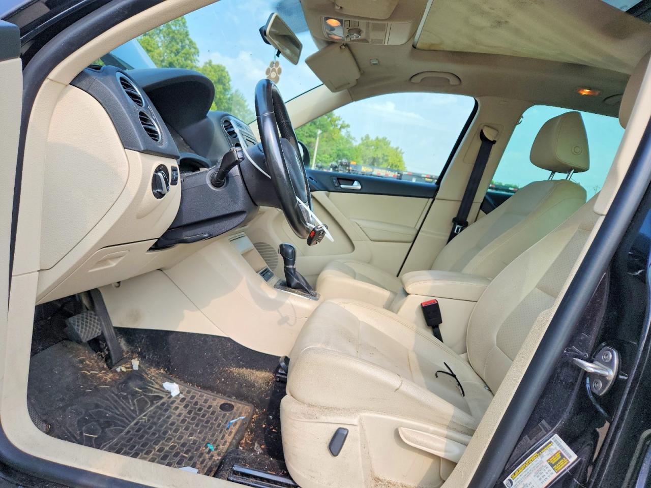 2013 Volkswagen Tiguan S Black vin: WVGBV7AX5DW556916