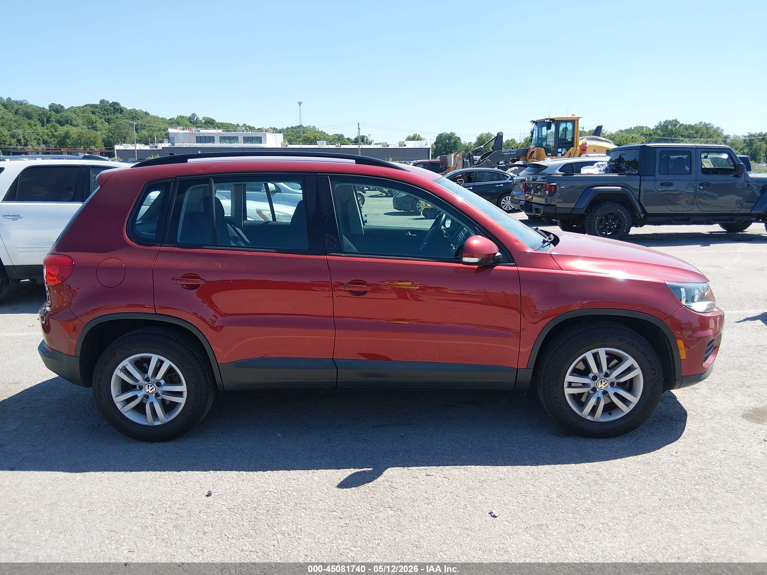 2015 Volkswagen Tiguan S Red vin: WVGBV7AX5FW020275