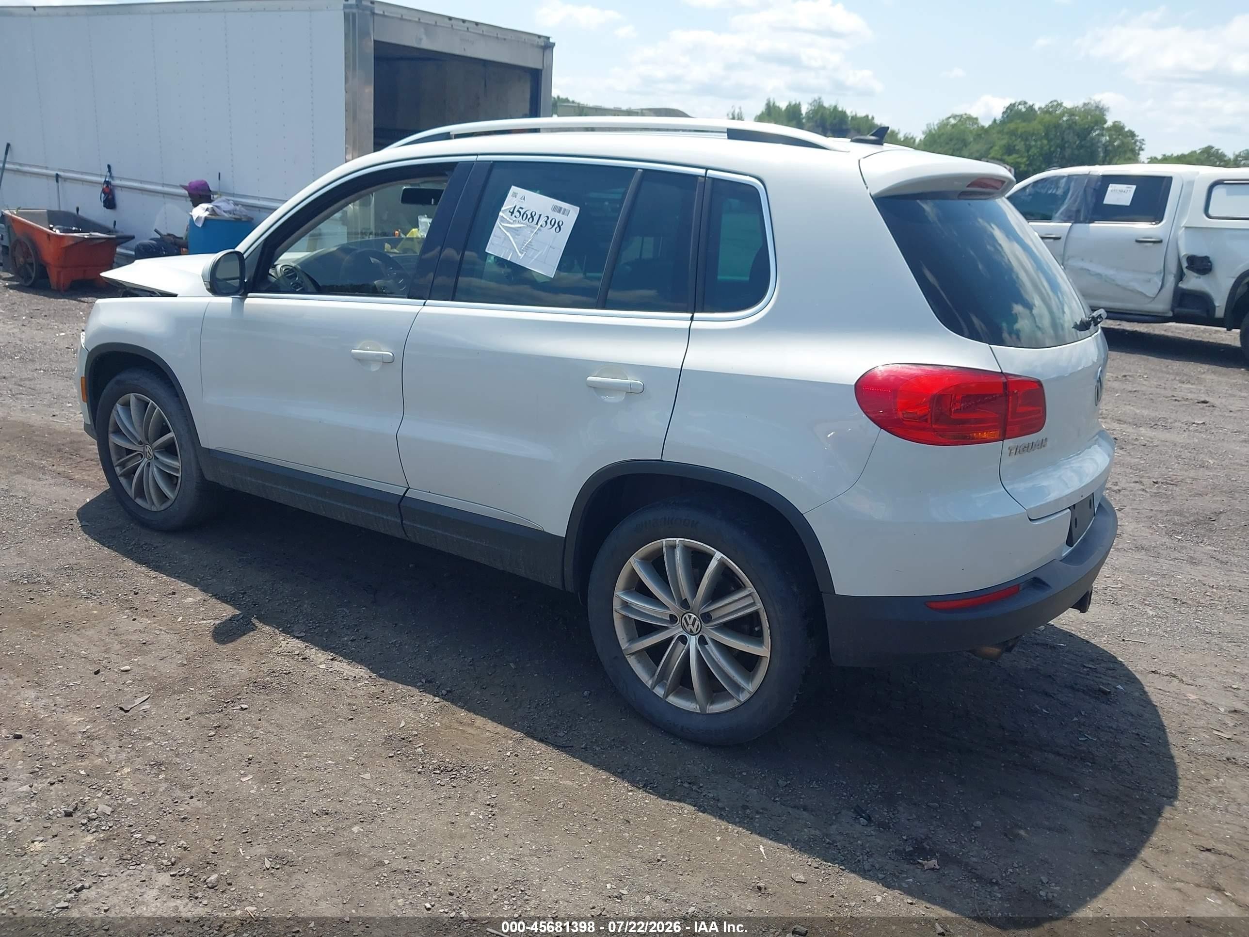 2015 Volkswagen Tiguan Se White vin: WVGBV7AX5FW506200