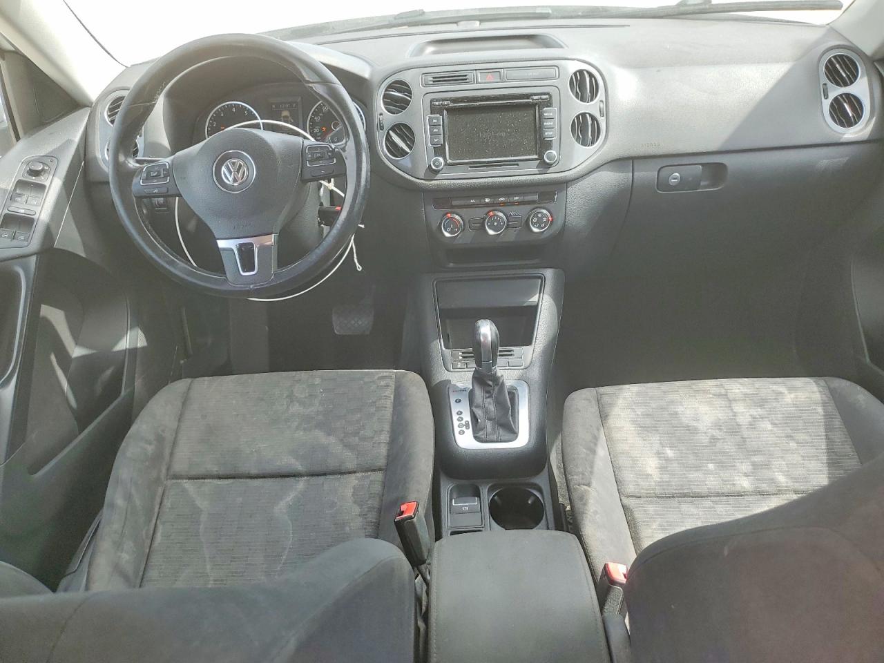 2015 Volkswagen Tiguan S White vin: WVGBV7AX5FW509405