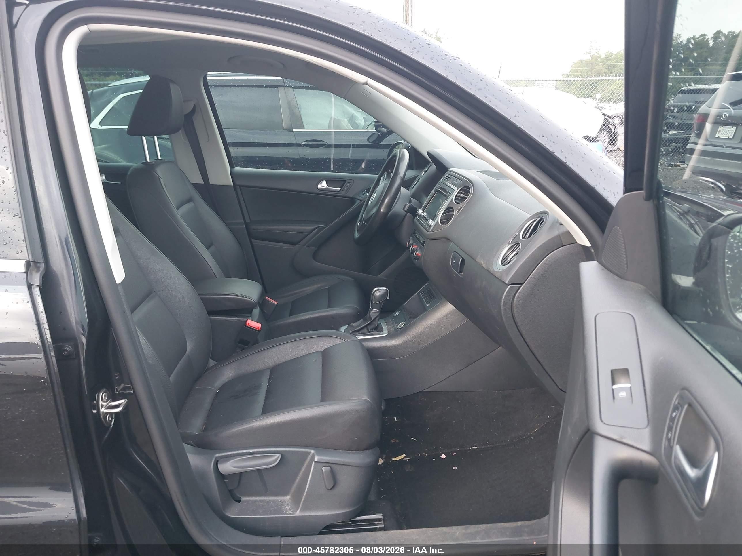 2015 Volkswagen Tiguan Se Черный vin: WVGBV7AX5FW521568
