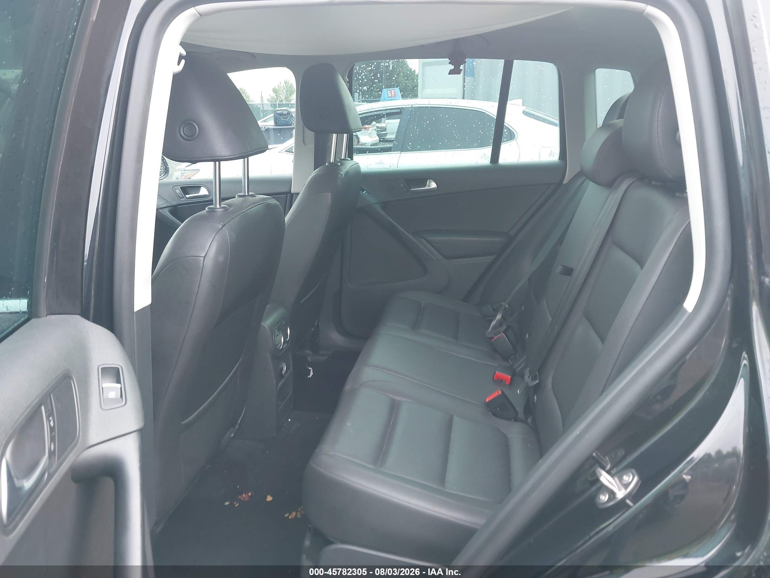 2015 Volkswagen Tiguan Se Черный vin: WVGBV7AX5FW521568
